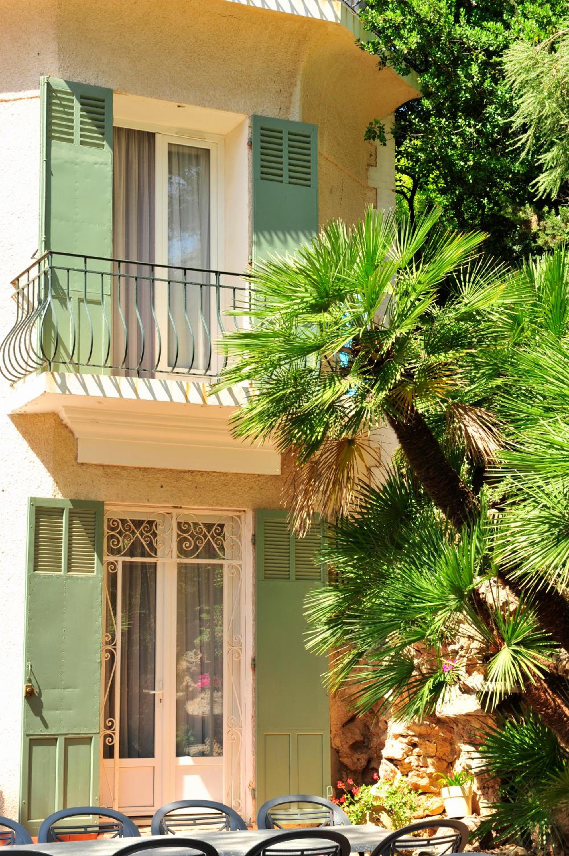 balcony