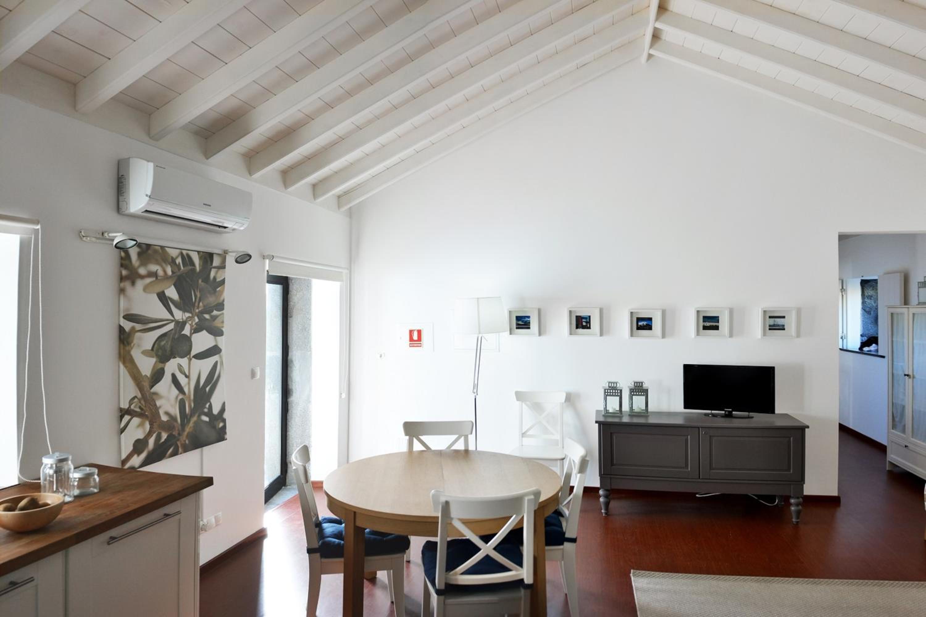 Casa dos Botes - WhaleBoat House TER view 2