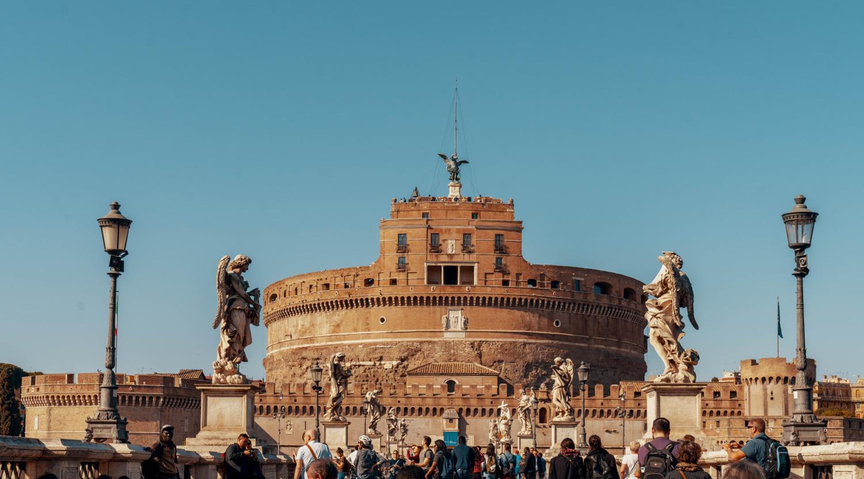Domus Quiritum Elite, Vatican luxury apartment