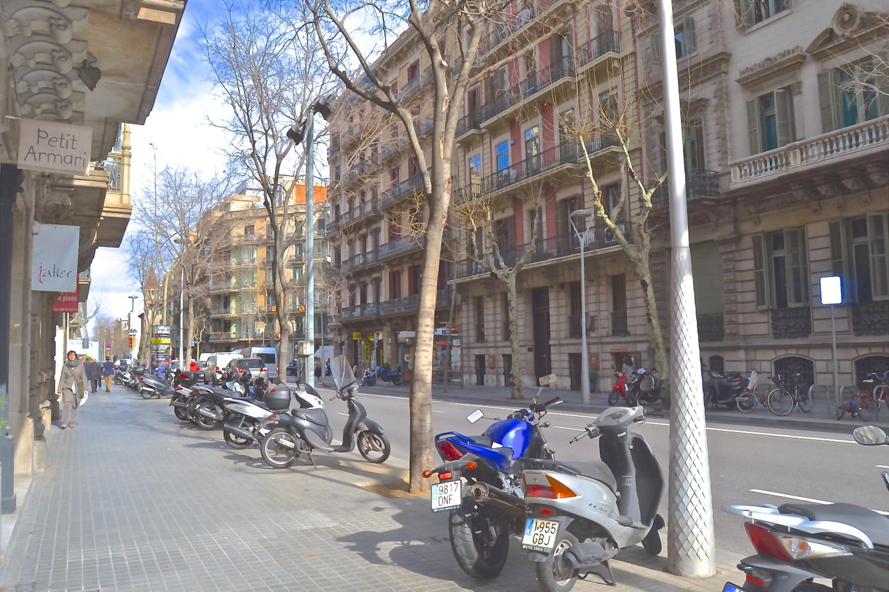 BizFlats Eixample Apartments
