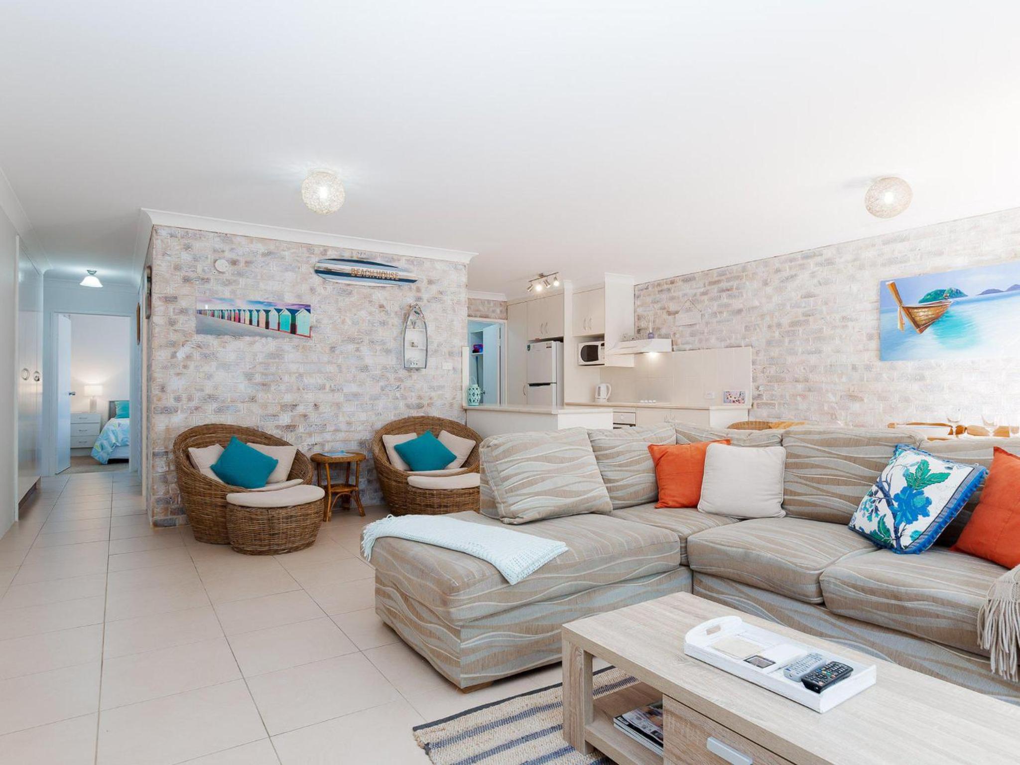 Bay Parklands, 54 2 Gowrie Avenue - air con, wifi, pool, tennis court,child friendly