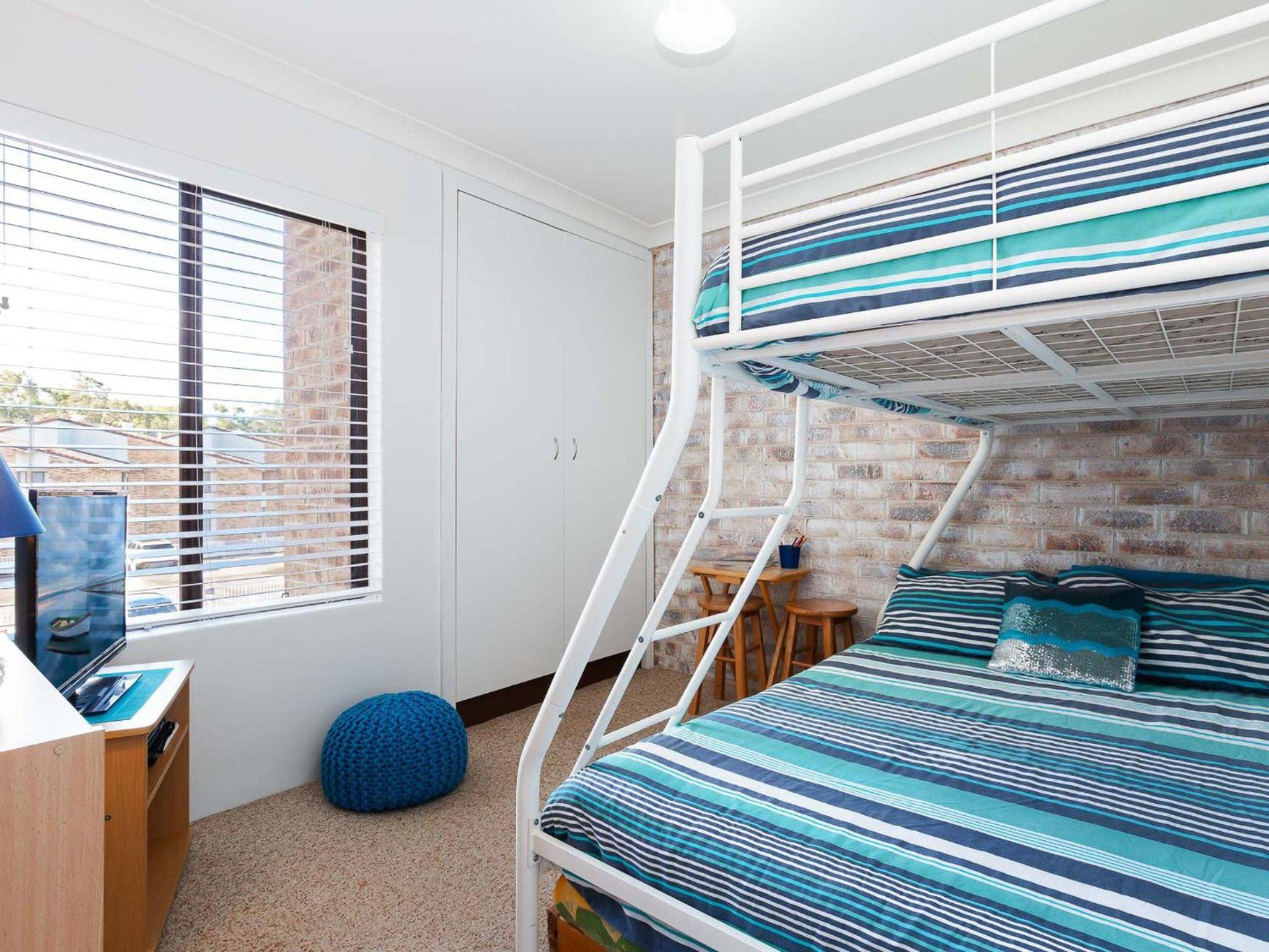 Bay Parklands, 54 2 Gowrie Avenue - air con, wifi, pool, tennis court,child friendly