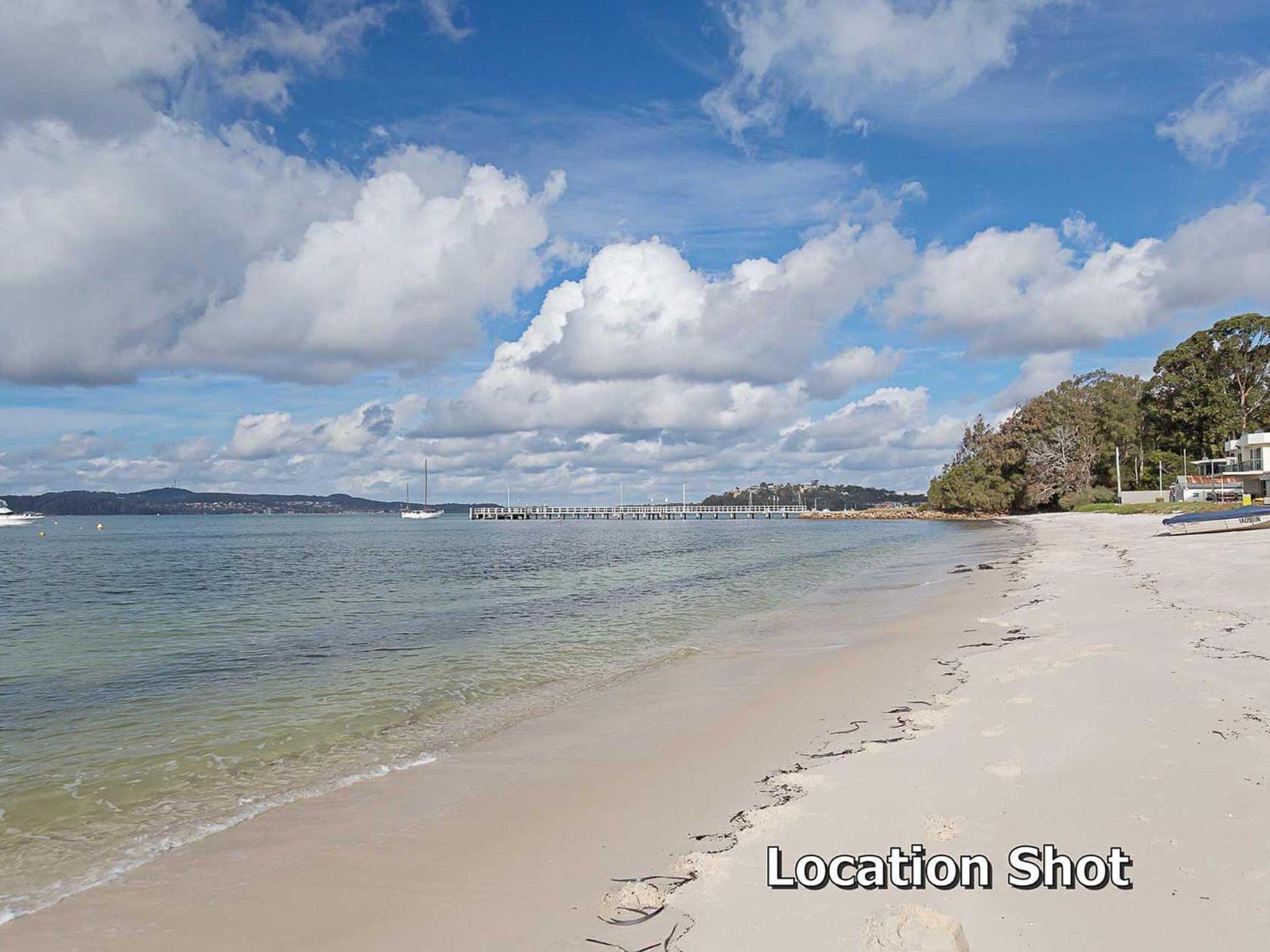 2 137 Soldiers Point Road luxury unit on the waterfront with aircon and free unlimited WiFi