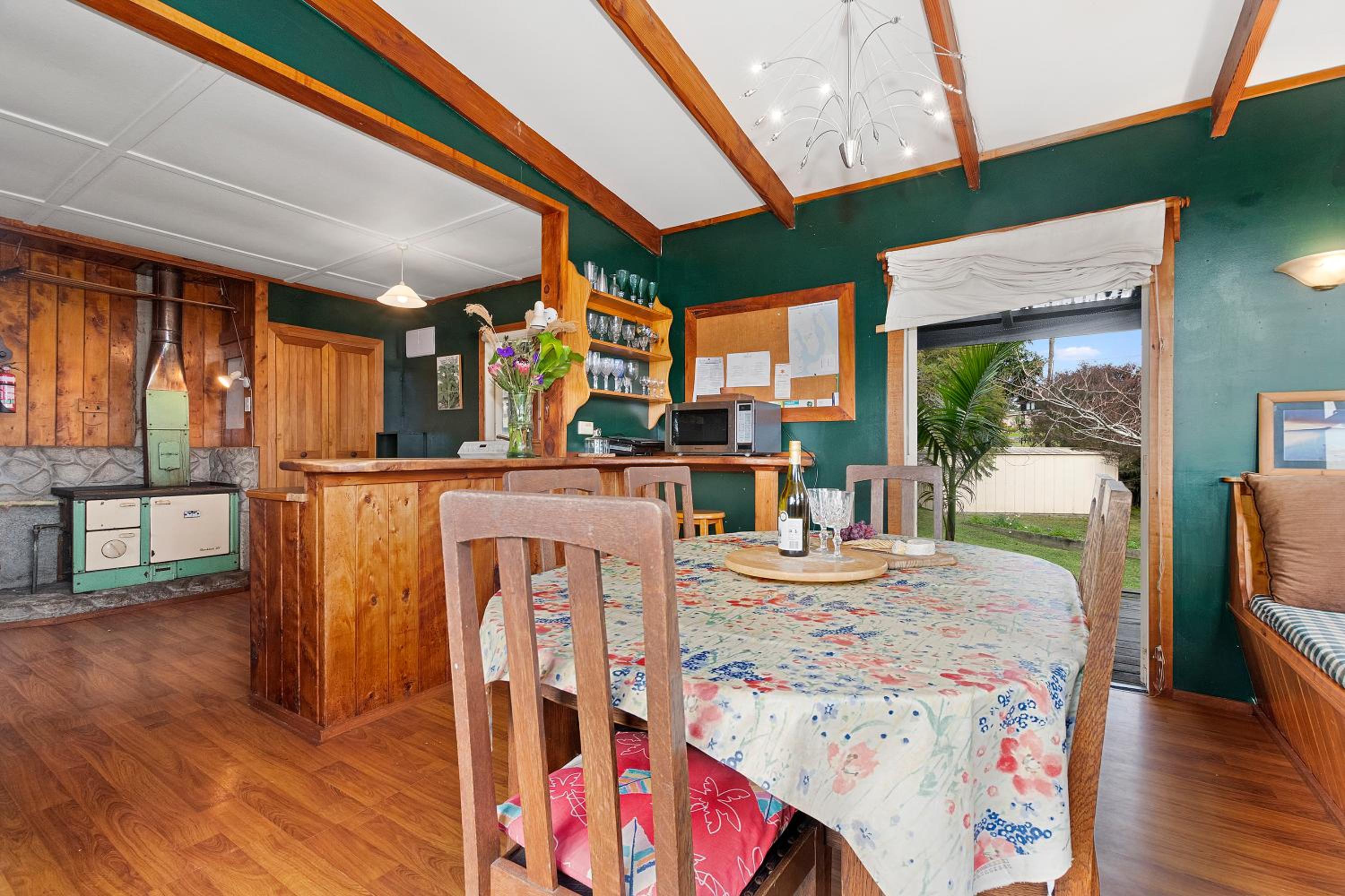 Beachy Bach - Mangawhai Heads Holiday Home view 4