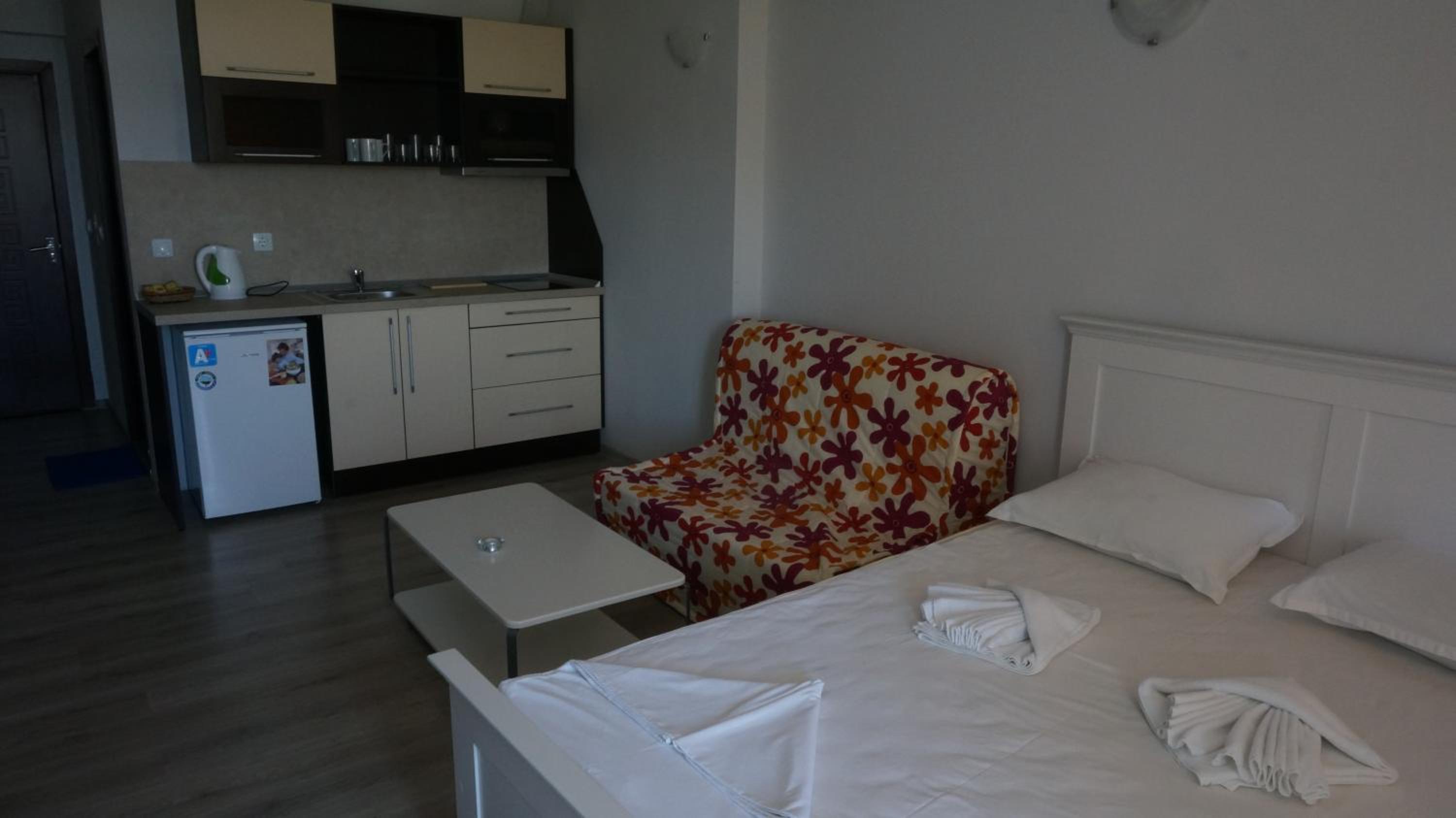 Photo 16