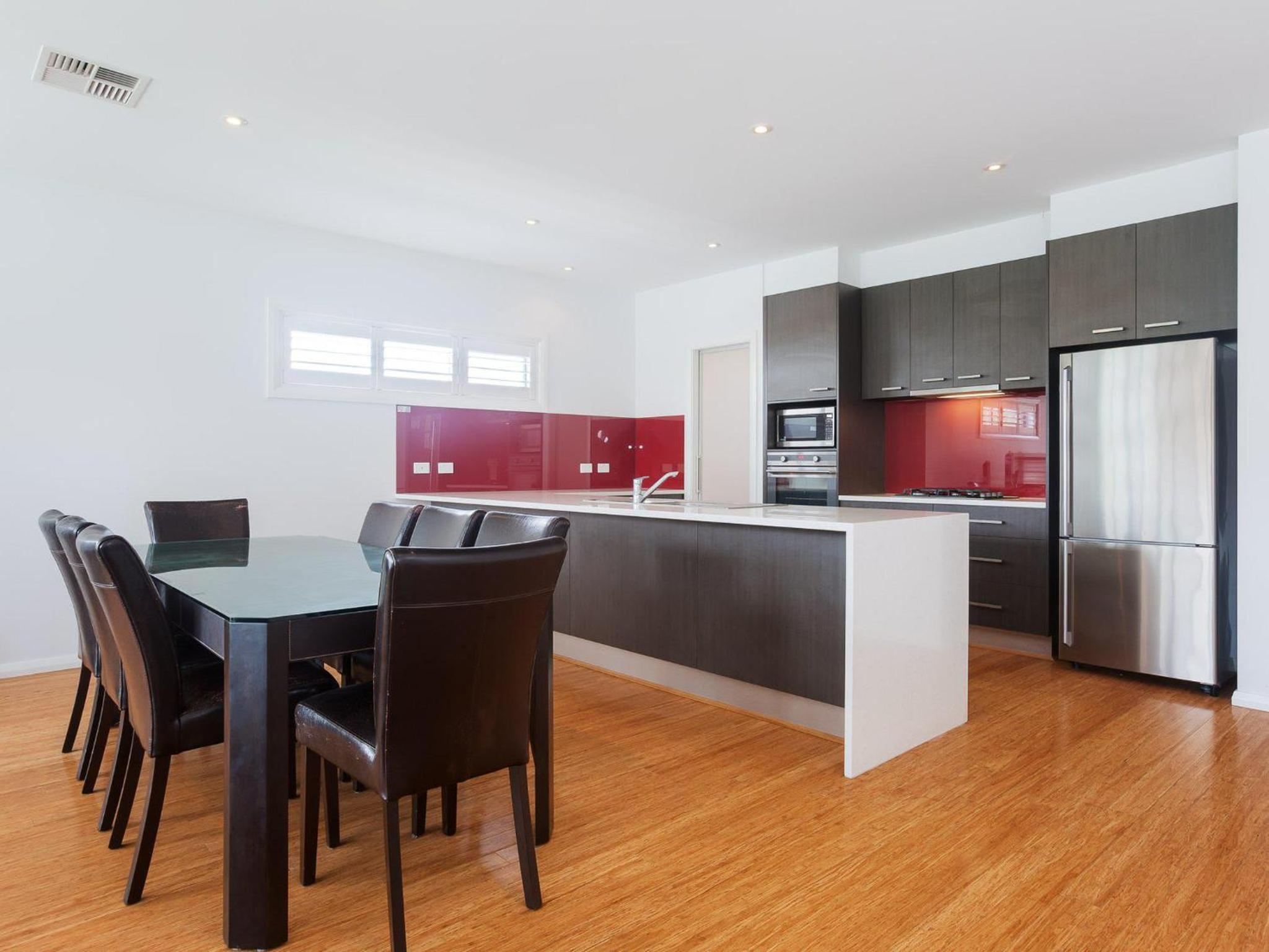 7 Judith Street Stunning duplex with ducted air