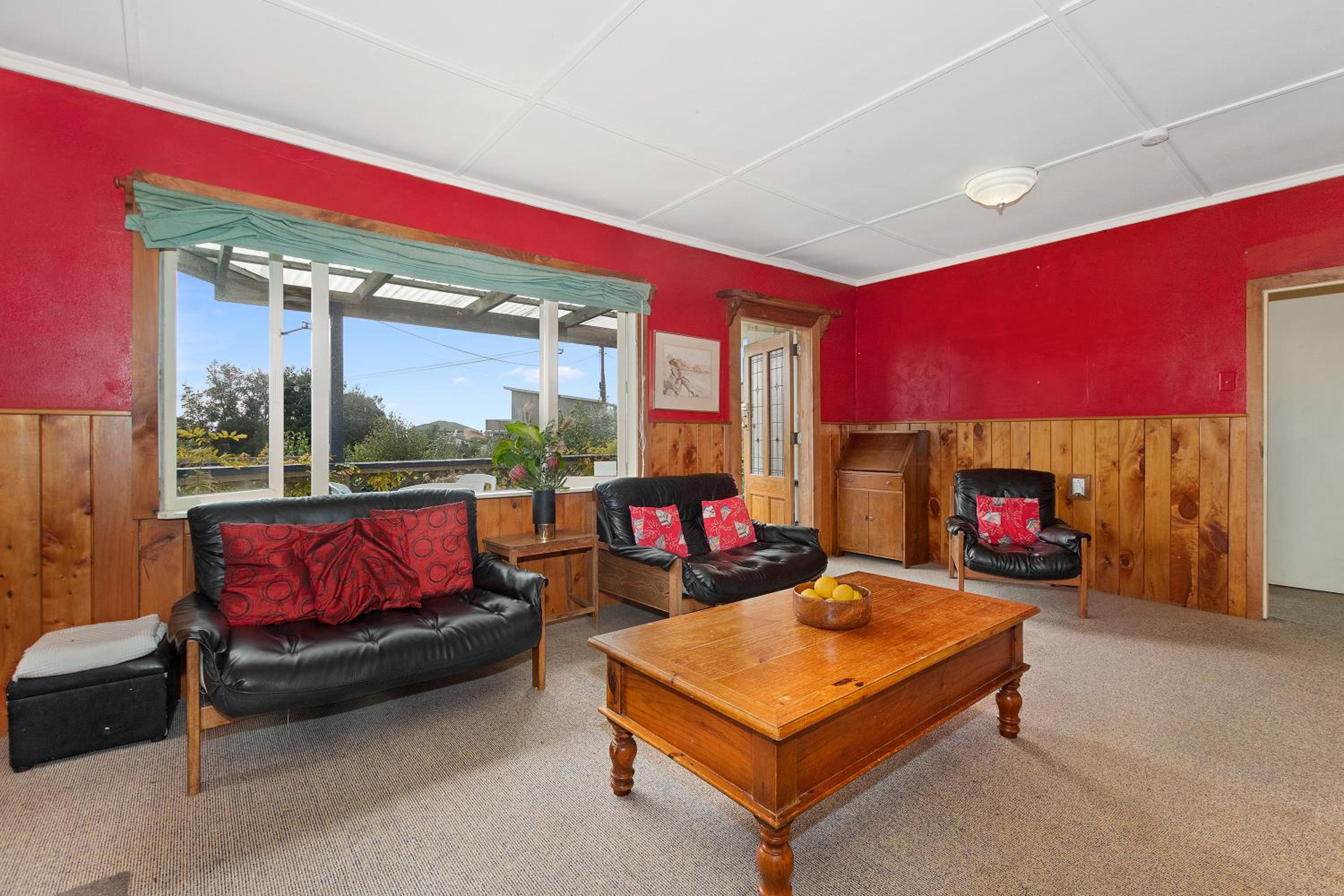 Beachy Bach - Mangawhai Heads Holiday Home view 3