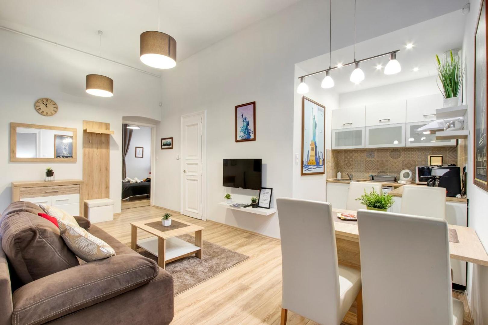 Standard Apartment by Hi5 - Weiner Leo view 2