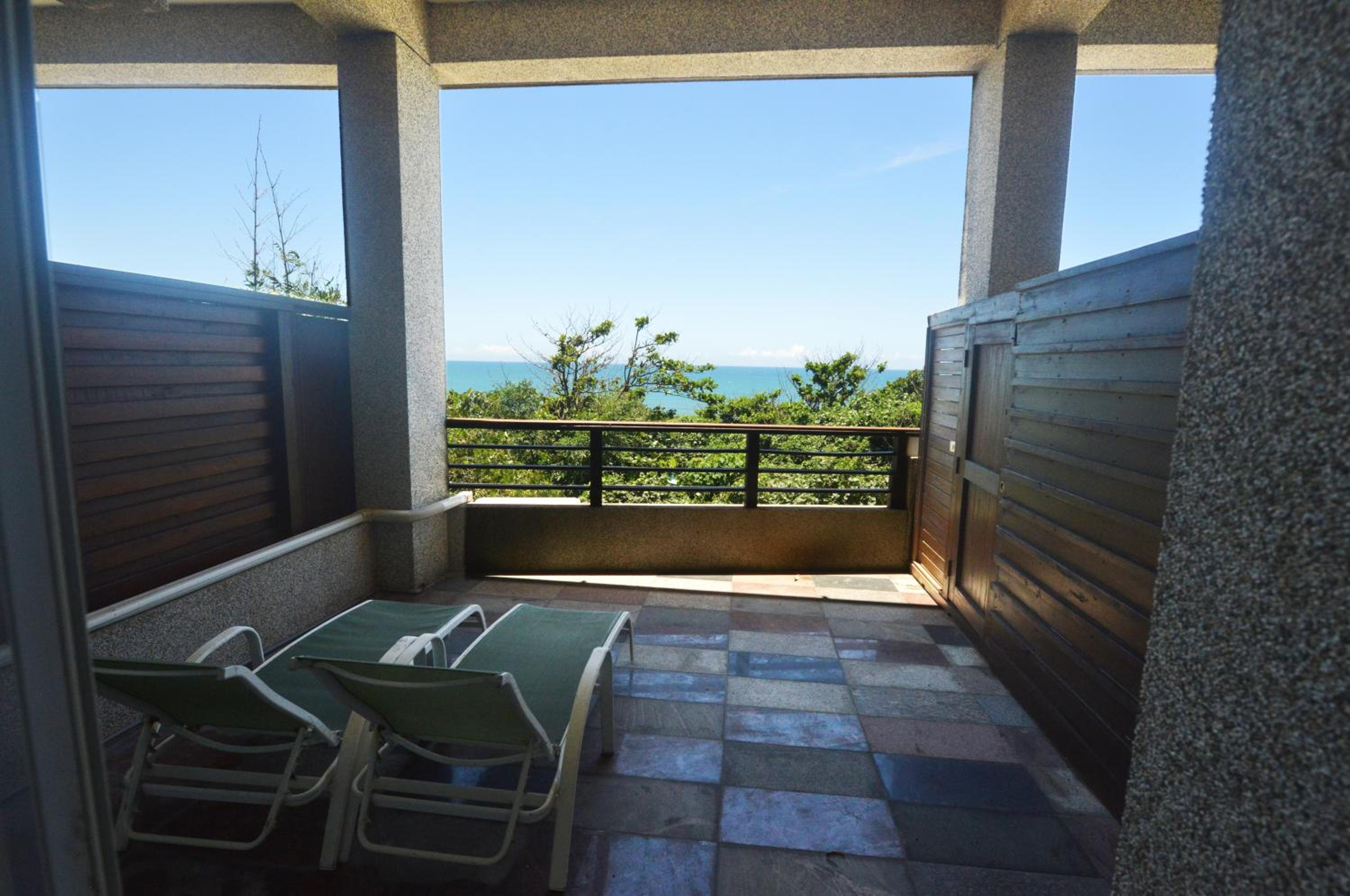 Spray House view 5