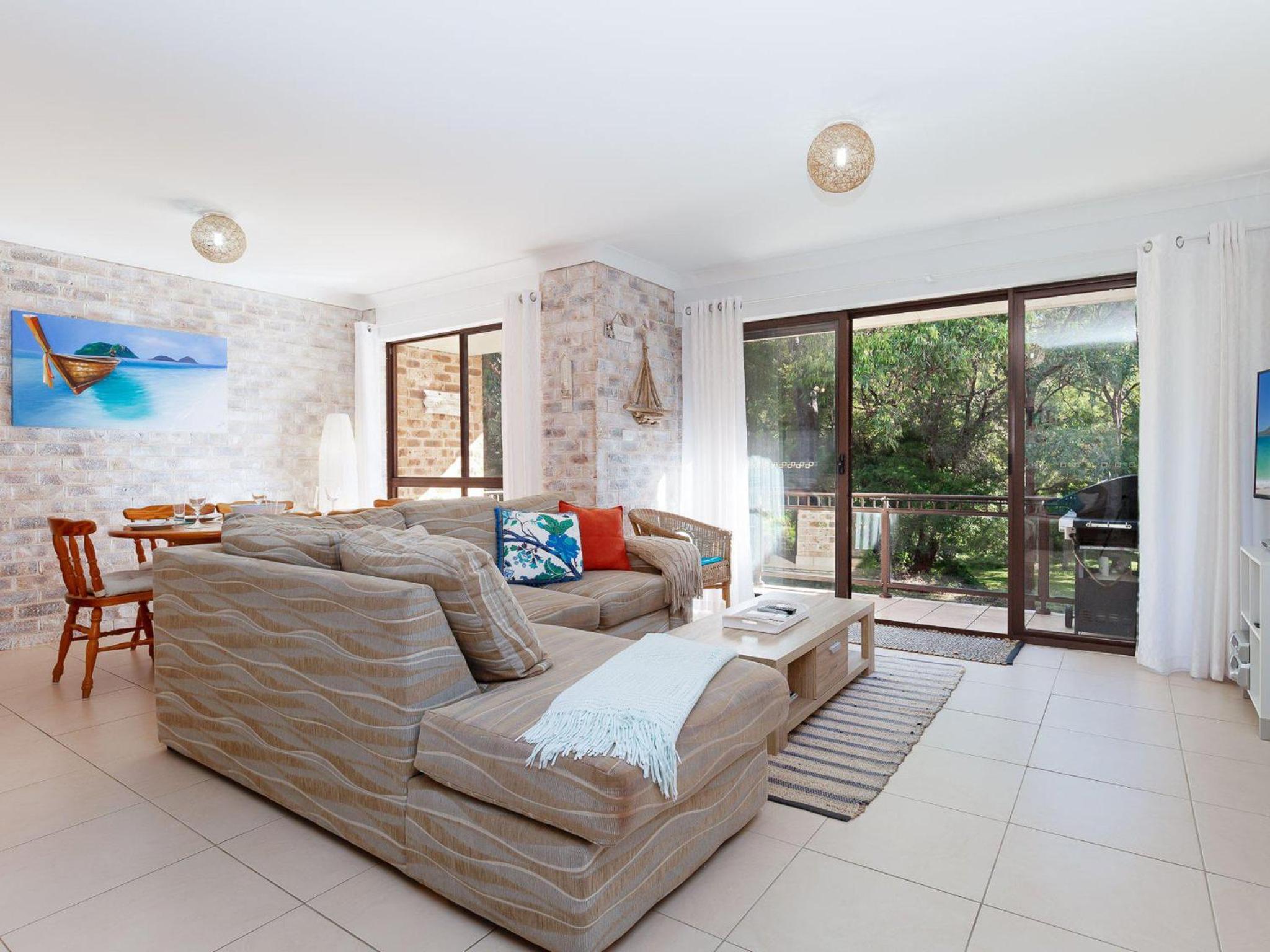 Bay Parklands, 54 2 Gowrie Avenue - air con, wifi, pool, tennis court,child friendly