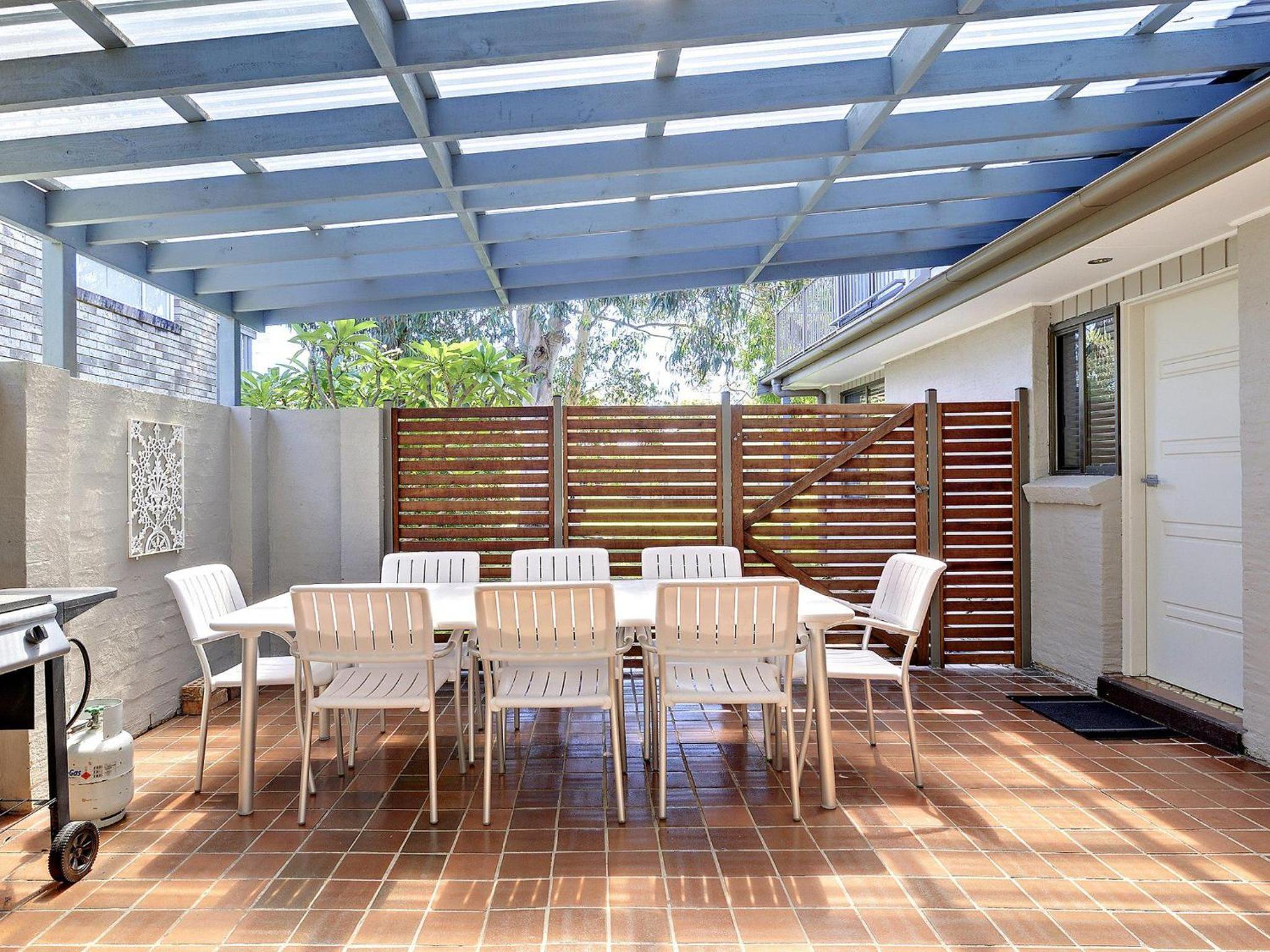 Beach House 8 Mistral Close large house with aircon