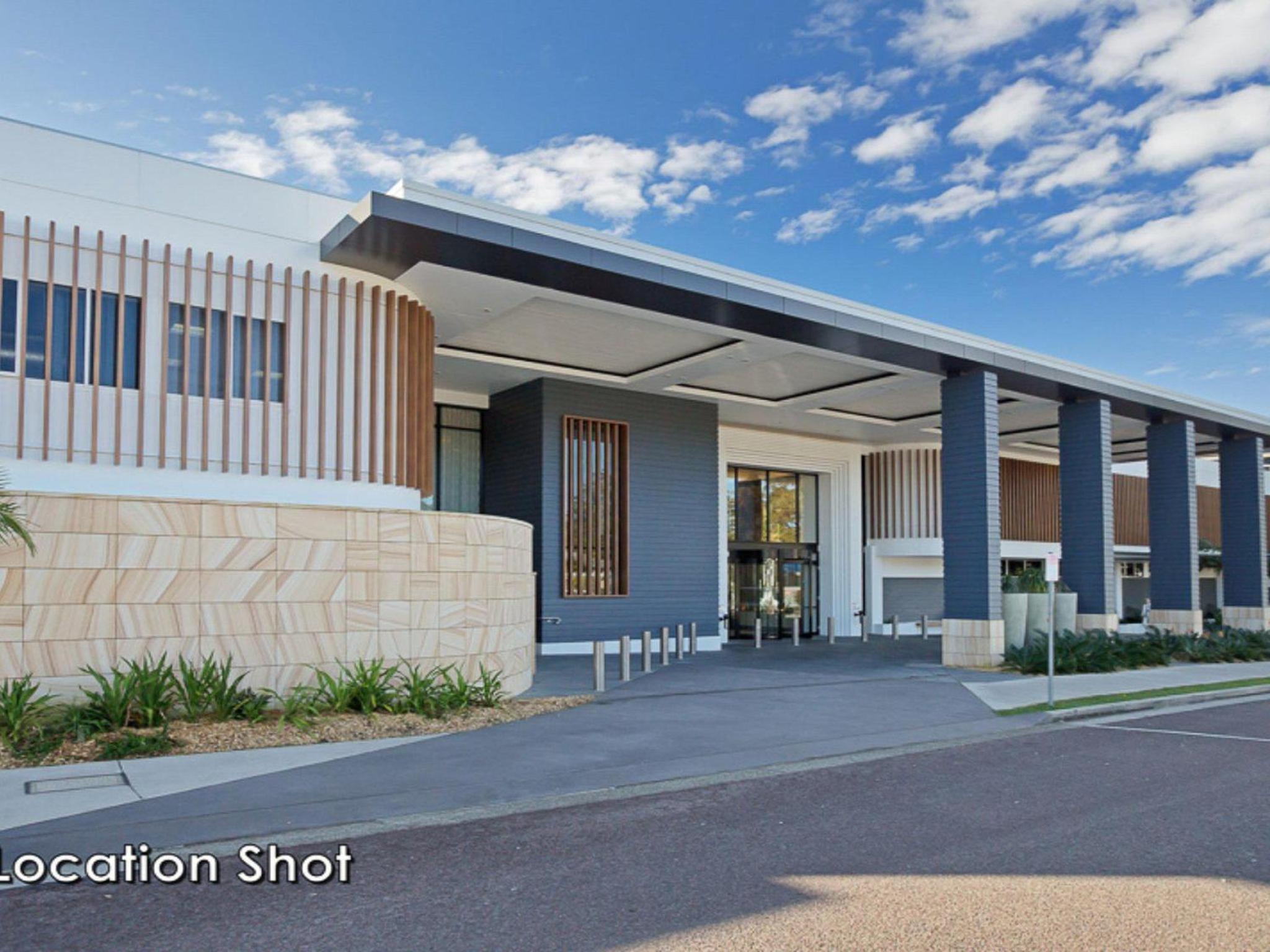 Beach House 8 Mistral Close large house with aircon