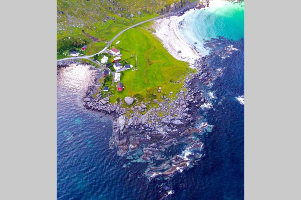 Lofoten- Enjoy the Nature-With a beautiful beach view 2