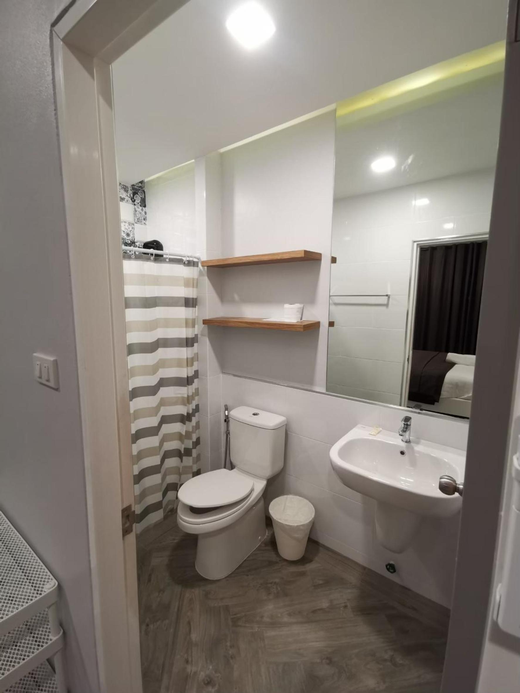 Photo 16