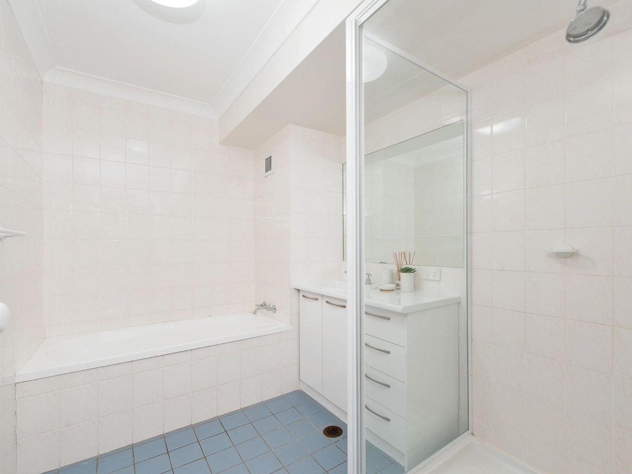 Florentine 6 stunning unit with sensational views