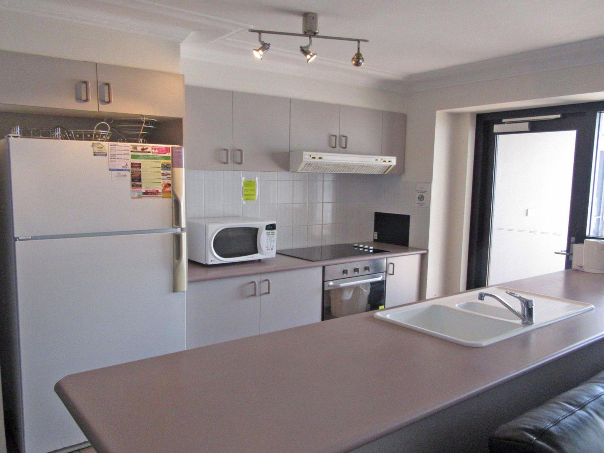 Florentine, 7 11 Columbia Close - wifi, air conditioned unit with fantastic views of Little Beach