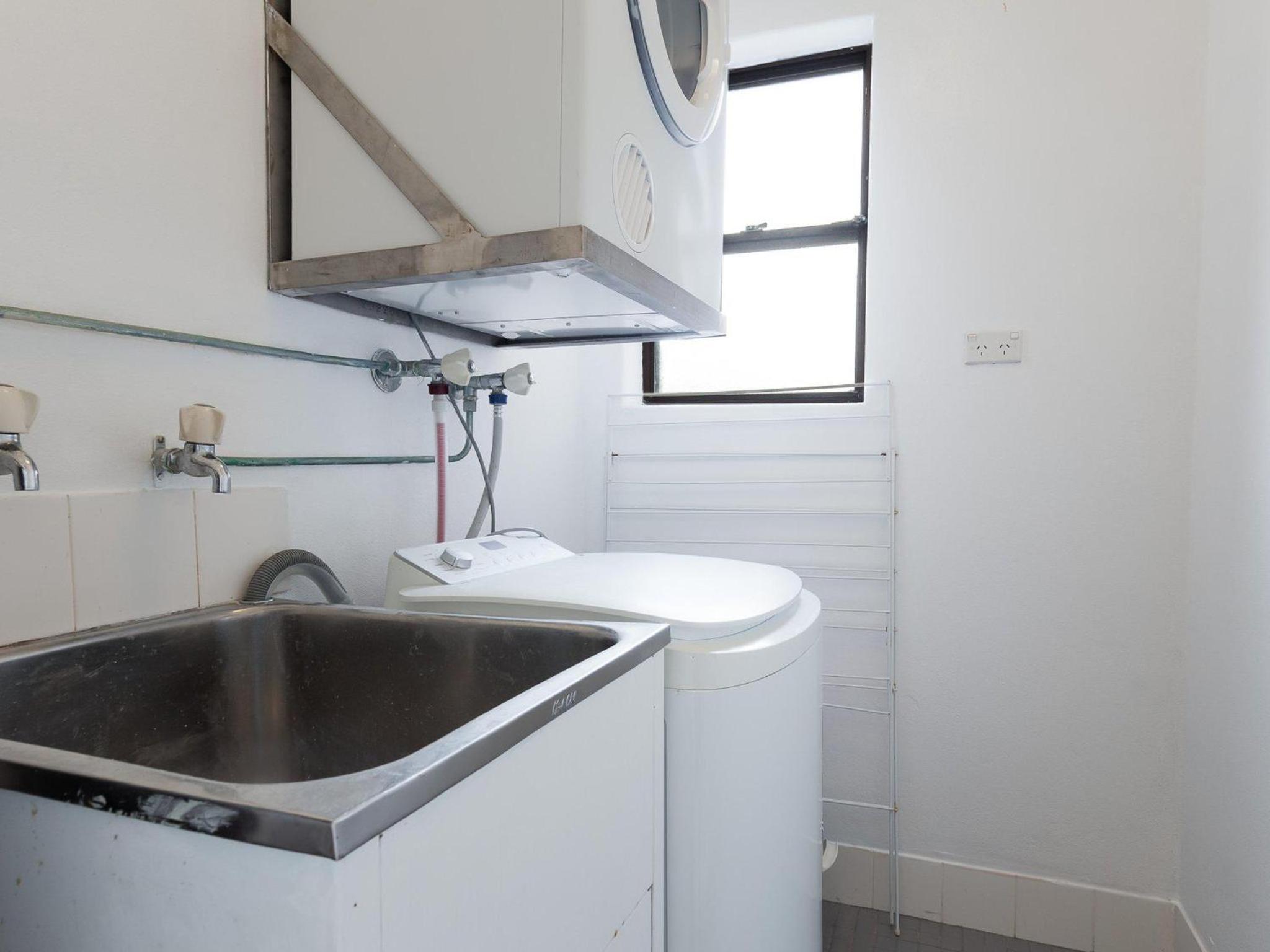 Intrepid 13 fantastic unit with stunning water views