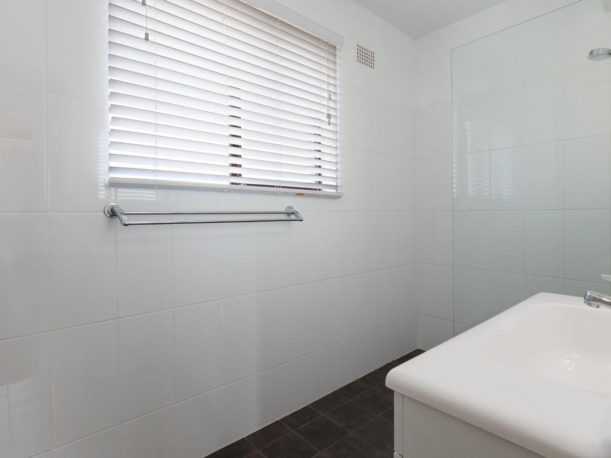 Intrepid 13 fantastic unit with stunning water views