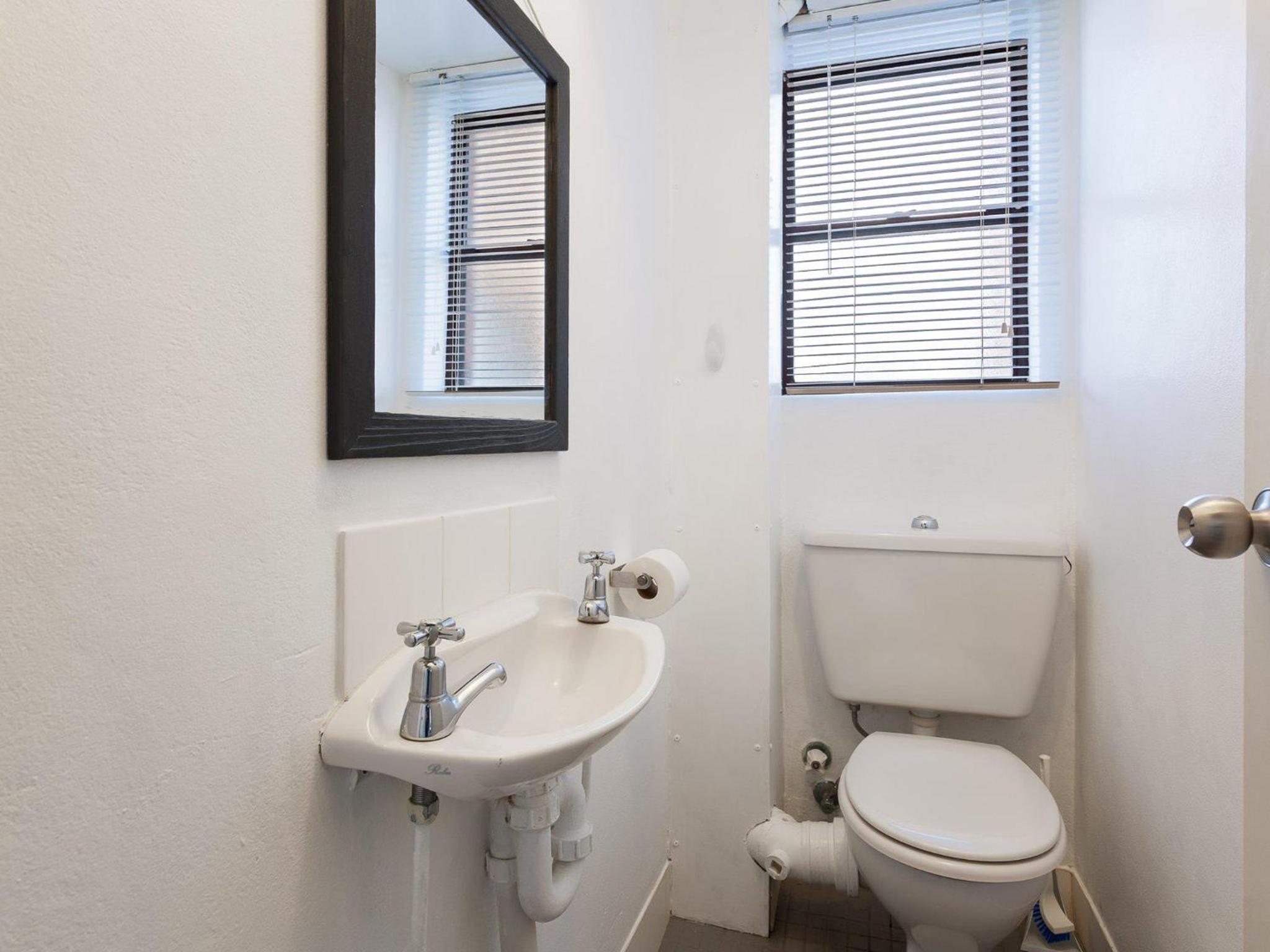 Intrepid 13 fantastic unit with stunning water views