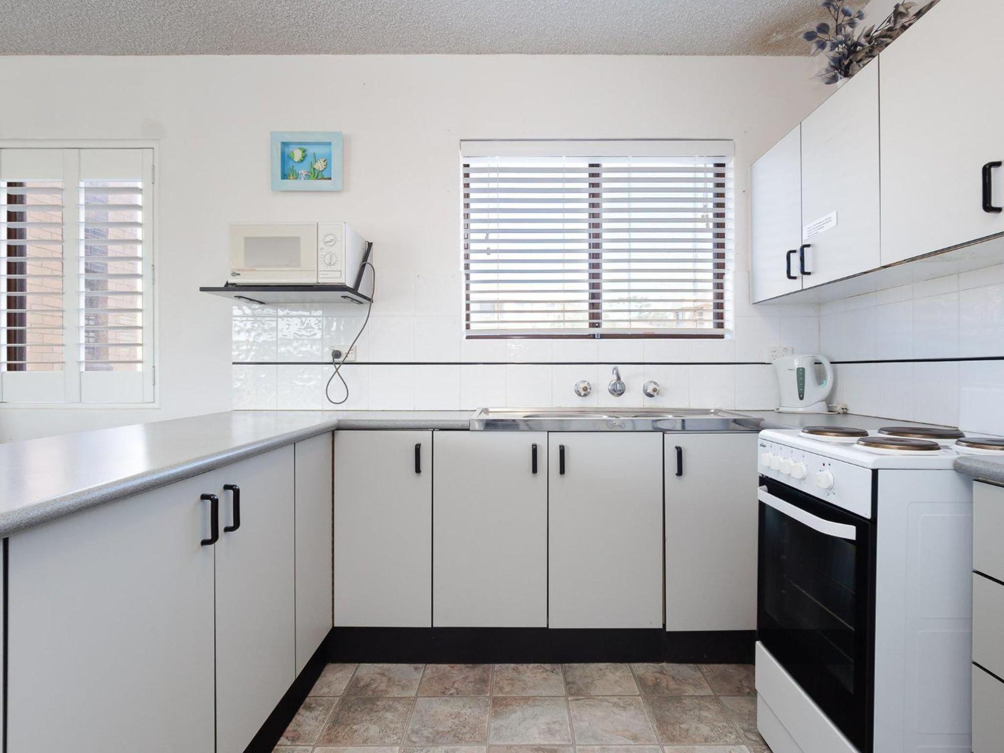 Intrepid 13 fantastic unit with stunning water views