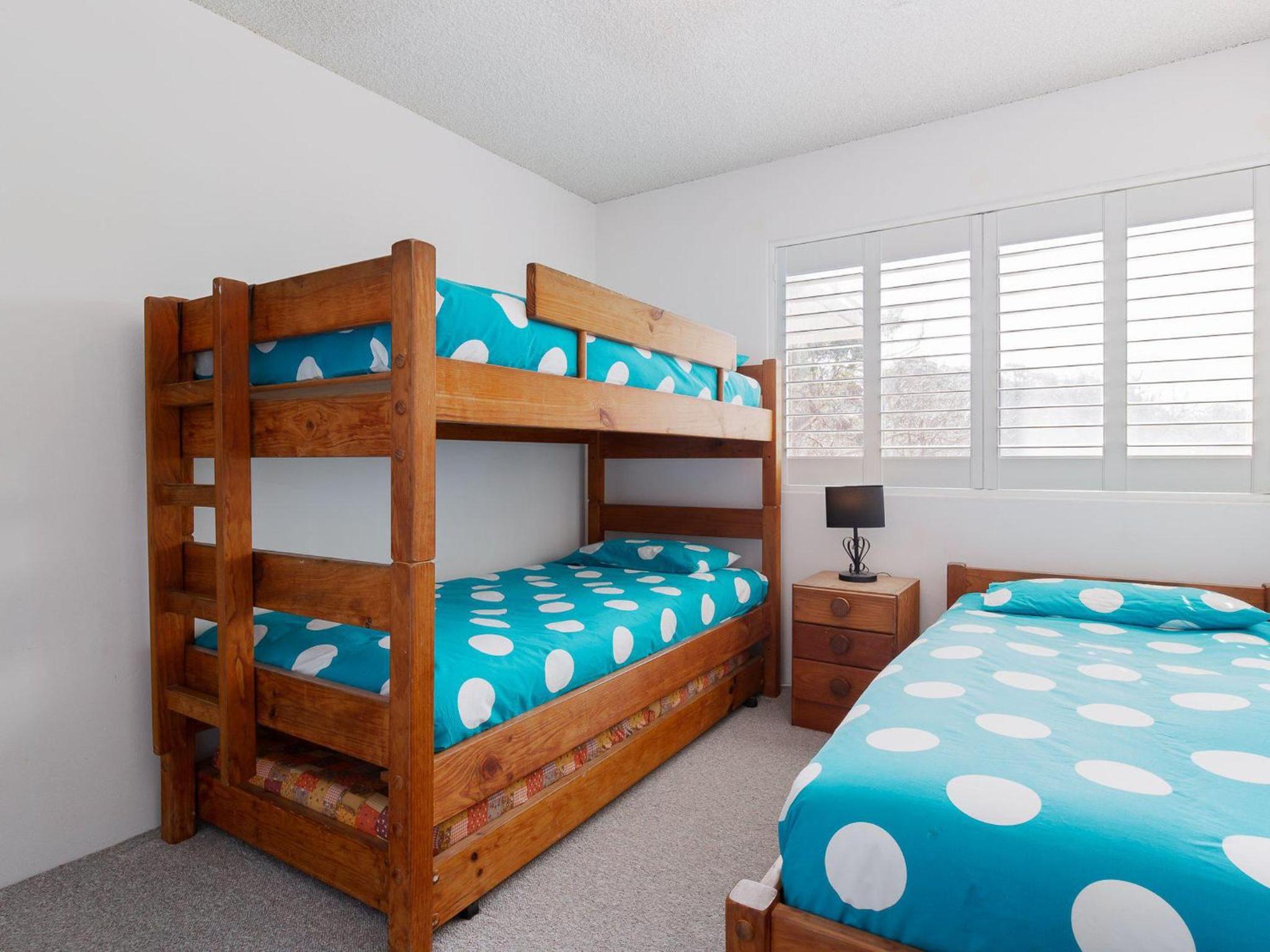 Intrepid 13 fantastic unit with stunning water views