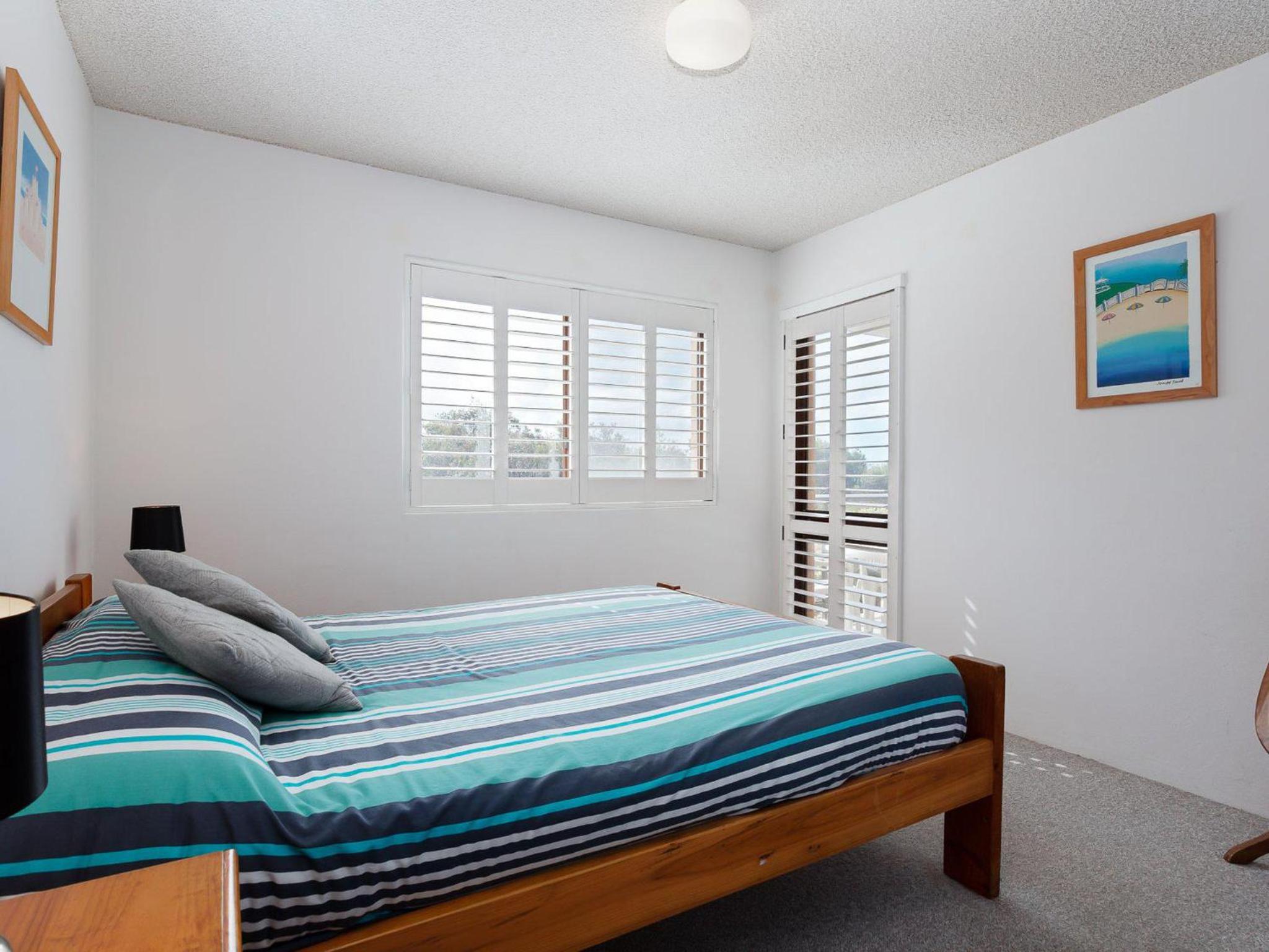Intrepid 13 fantastic unit with stunning water views