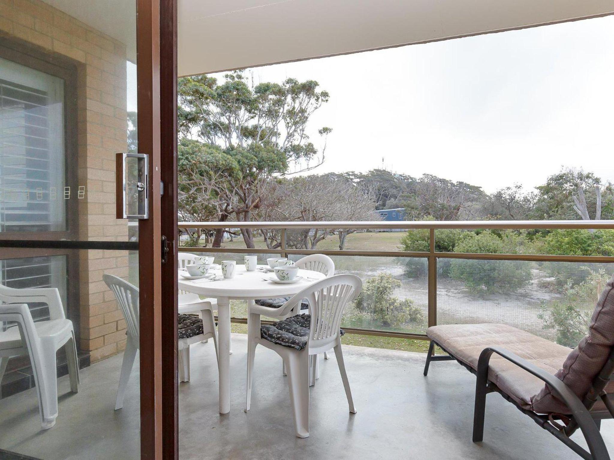 Intrepid 13 fantastic unit with stunning water views