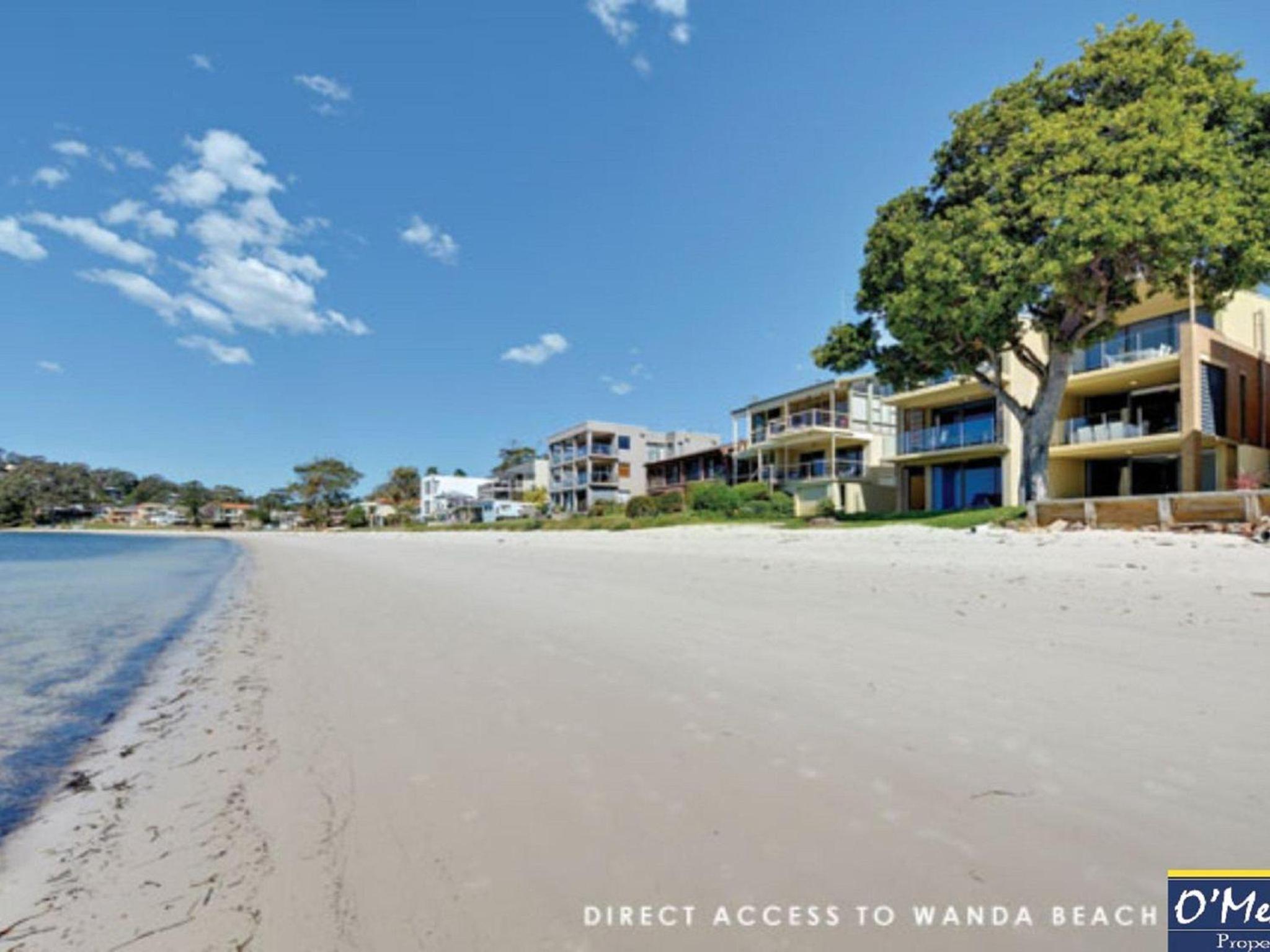 Kooyonga 1, 211 Soldiers Point Rd - waterfront, views linen, aircon