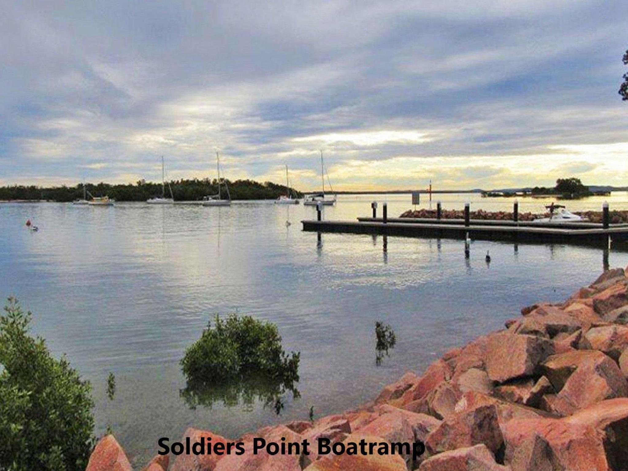 Kooyonga 1, 211 Soldiers Point Rd - waterfront, views linen, aircon