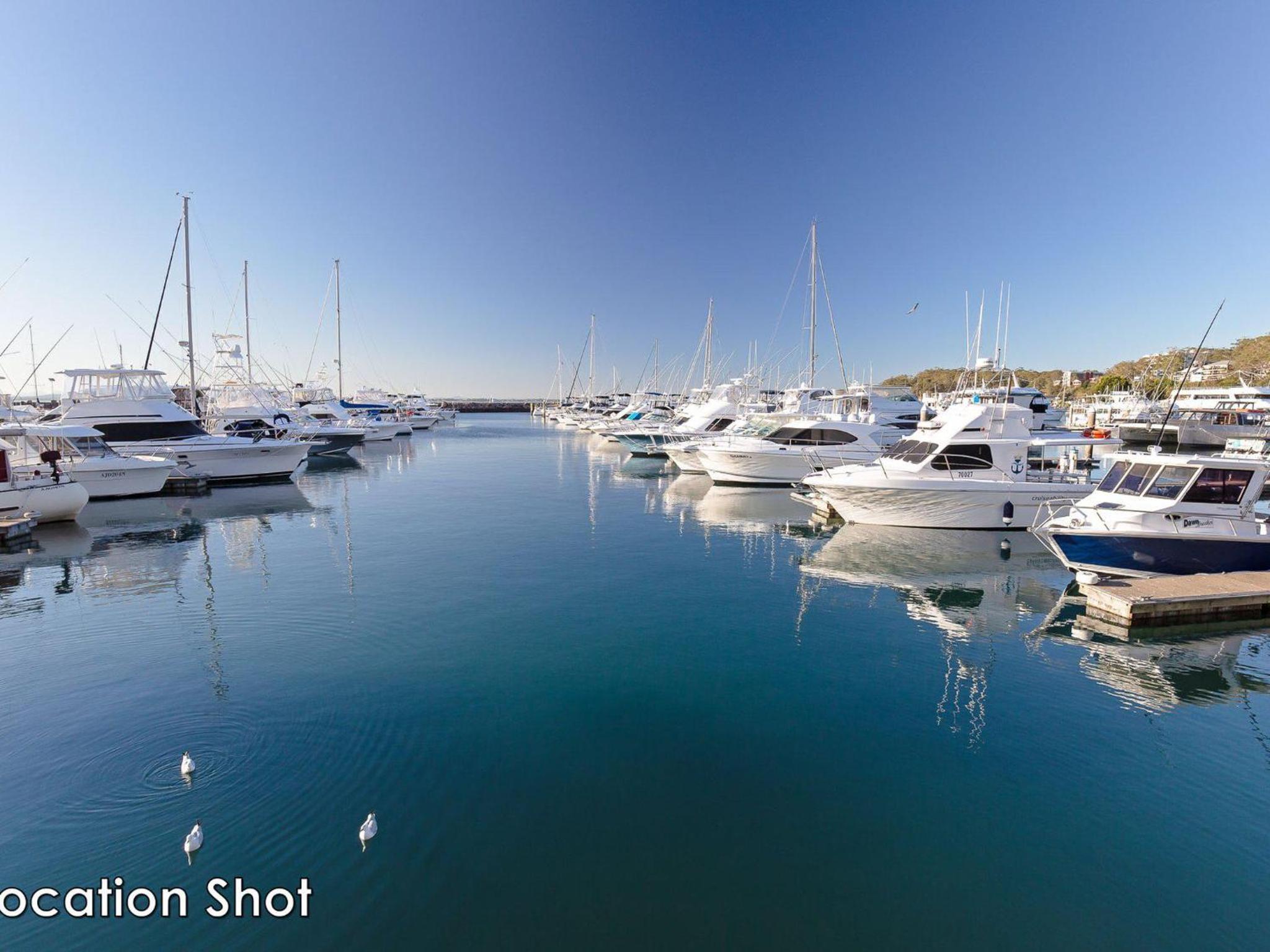 Laman Lodge, 6,15 Laman Street - Air Conditioned unit with spectacular views and free Wi-Fi