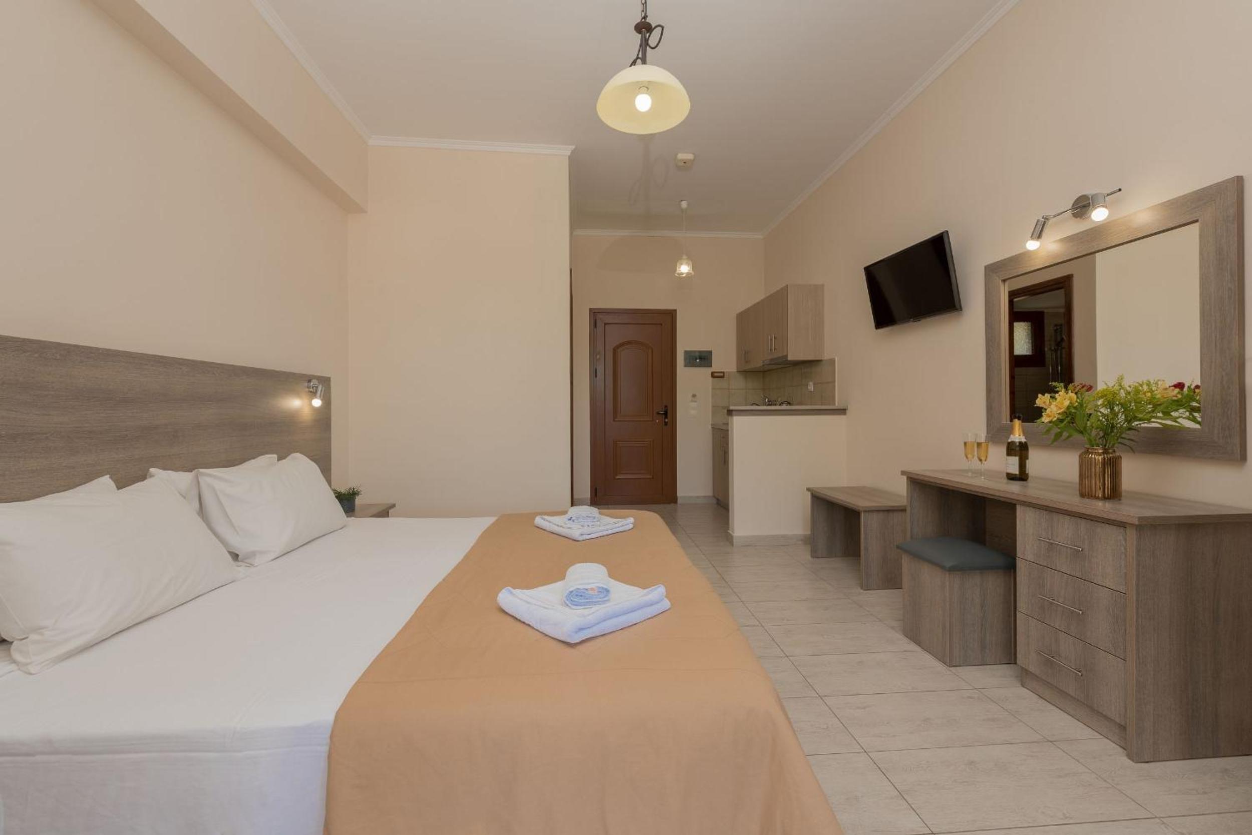 Costas Studios - 450m from Argassi center, by ZanteWize view 3