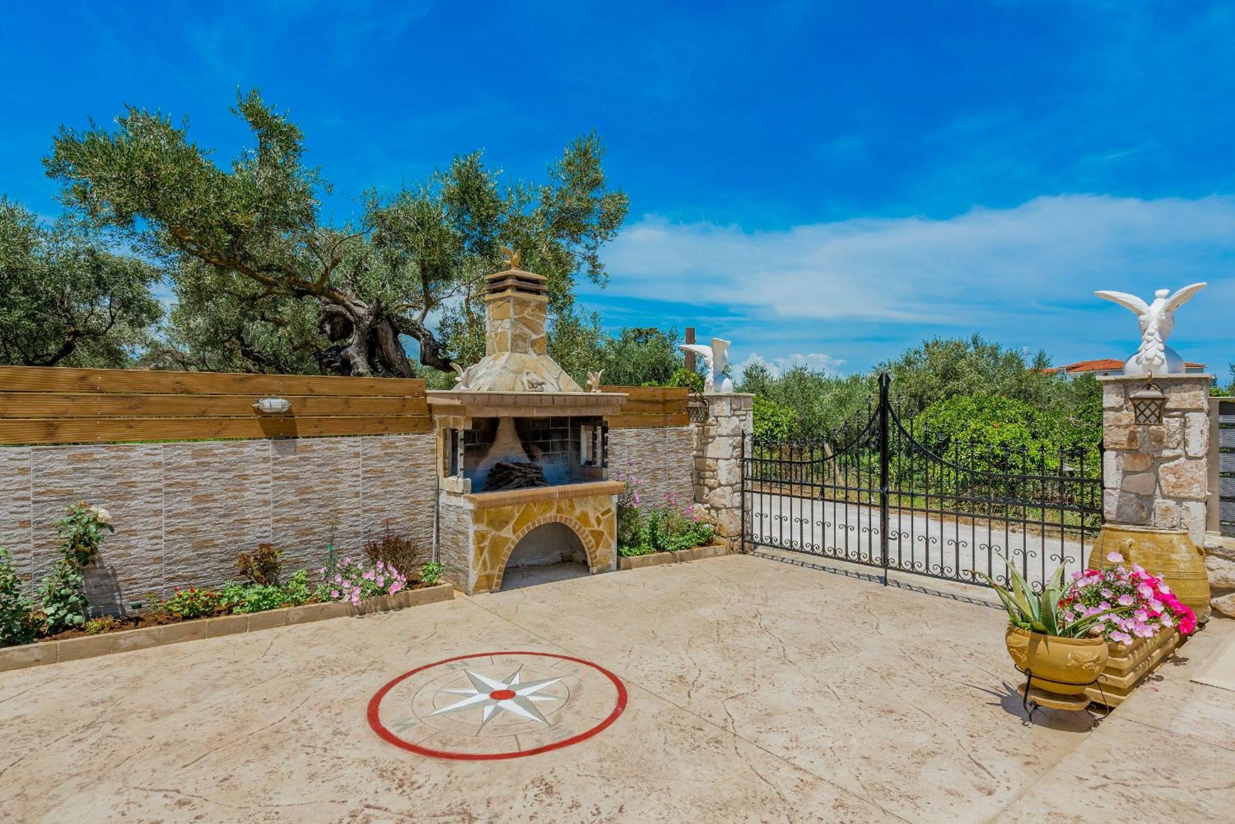 Costas Studios - 450m from Argassi center, by ZanteWize photo 5