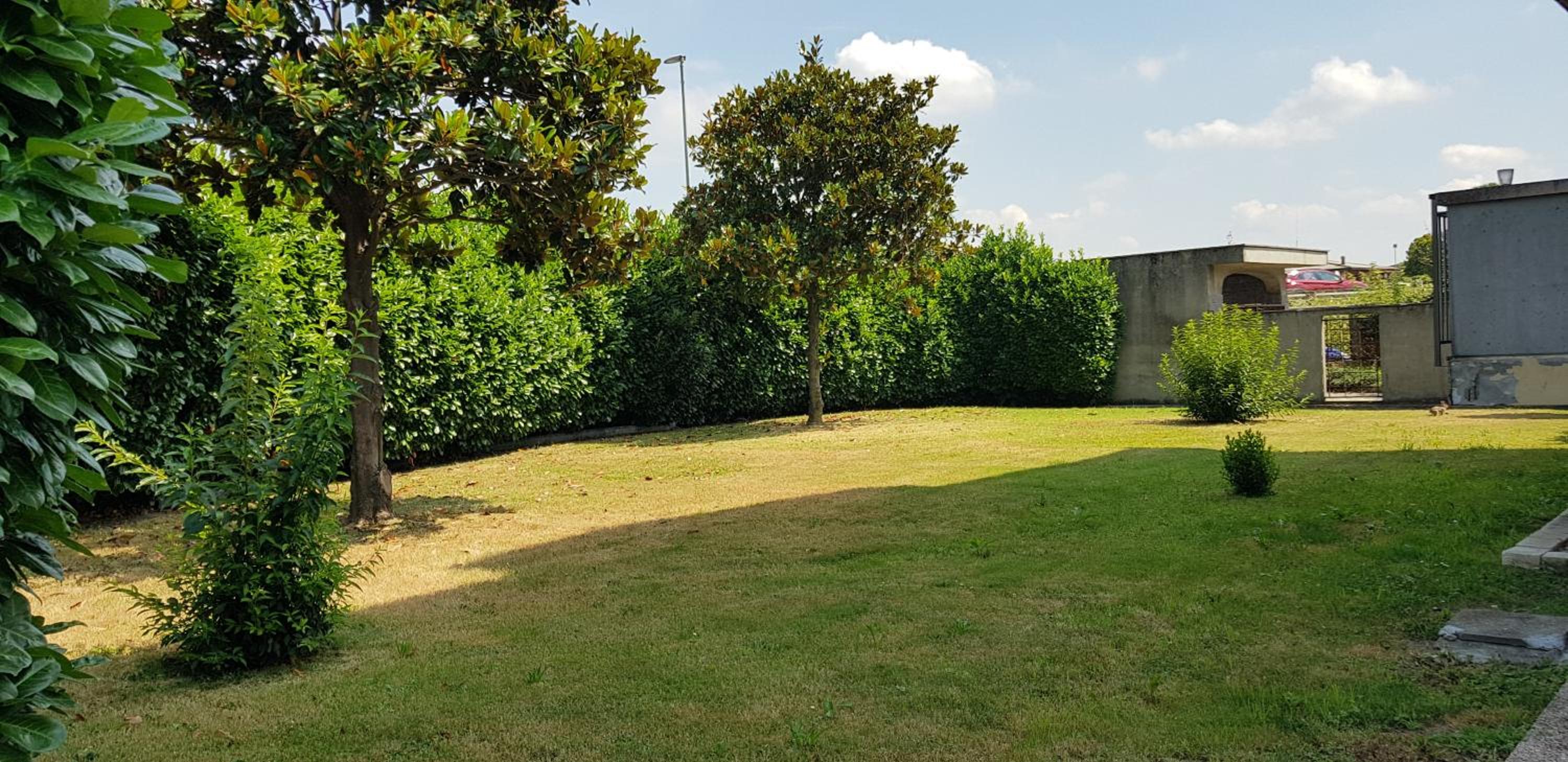 V12 Apartments - Trecate view 2