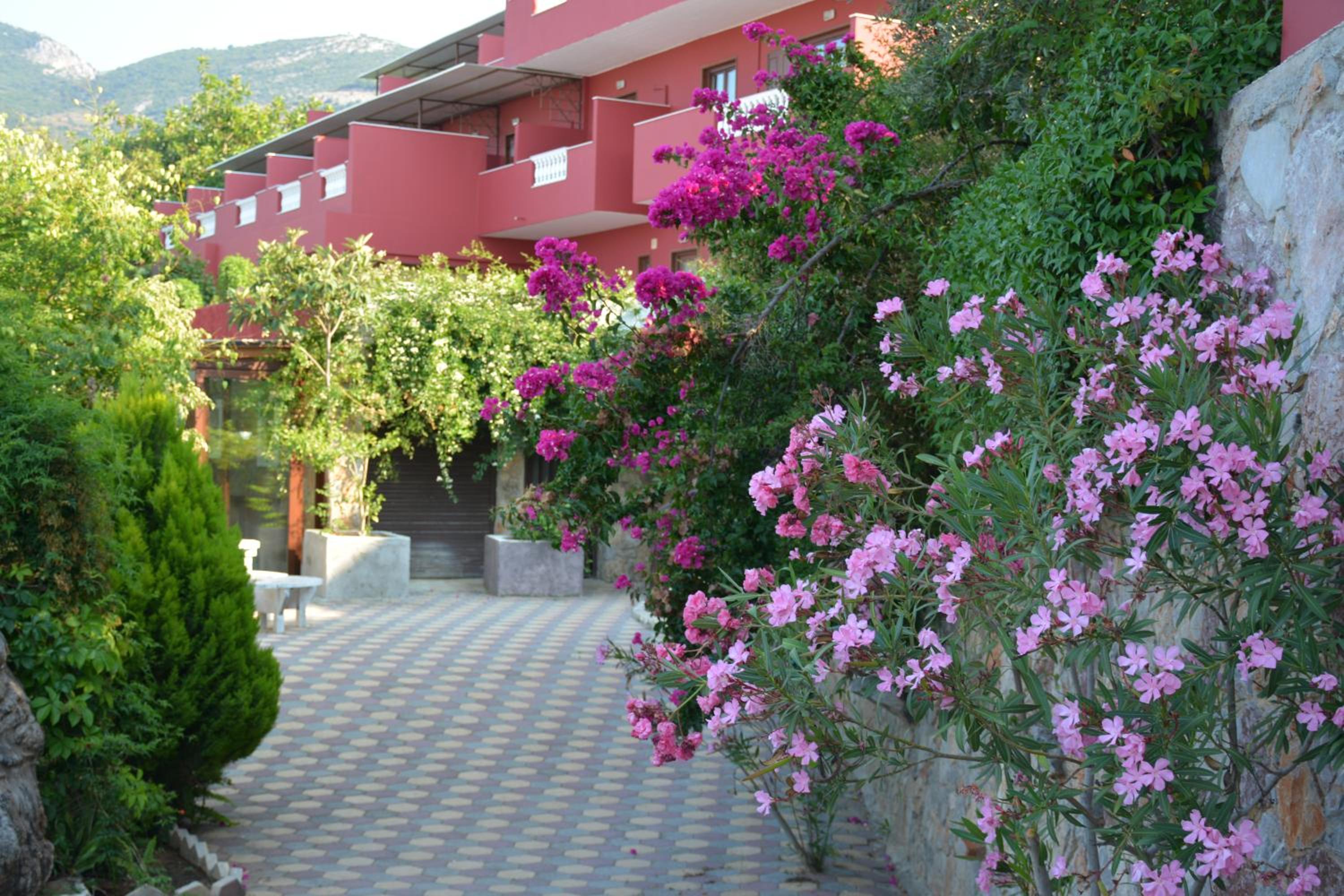 Hotel Aristotelis - Image 1