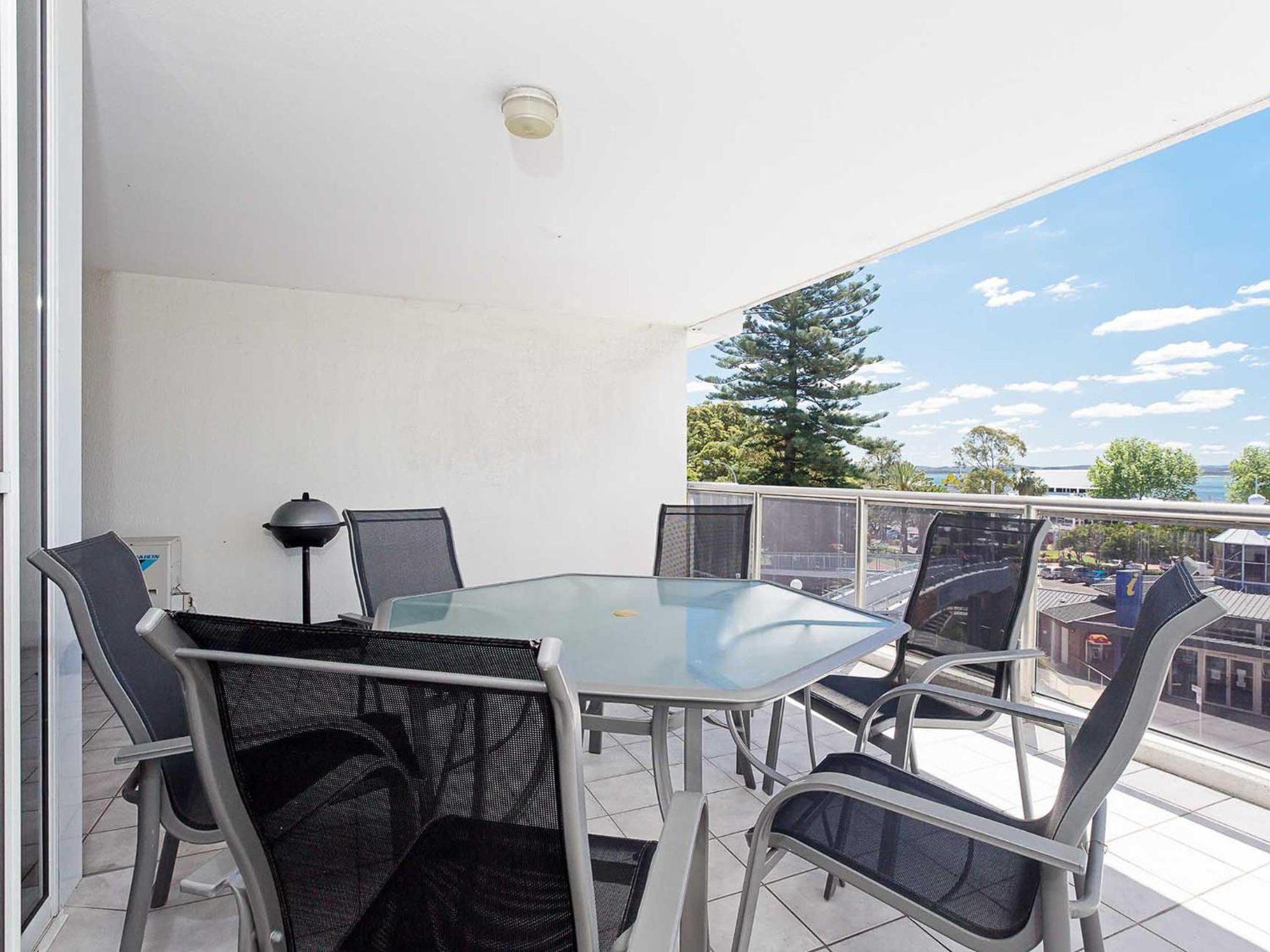 Nelson Towers, 9,71a Victoria Parade - unit in the heart of Nelson Bay with water views, air conditioning and Wi-Fi view 2