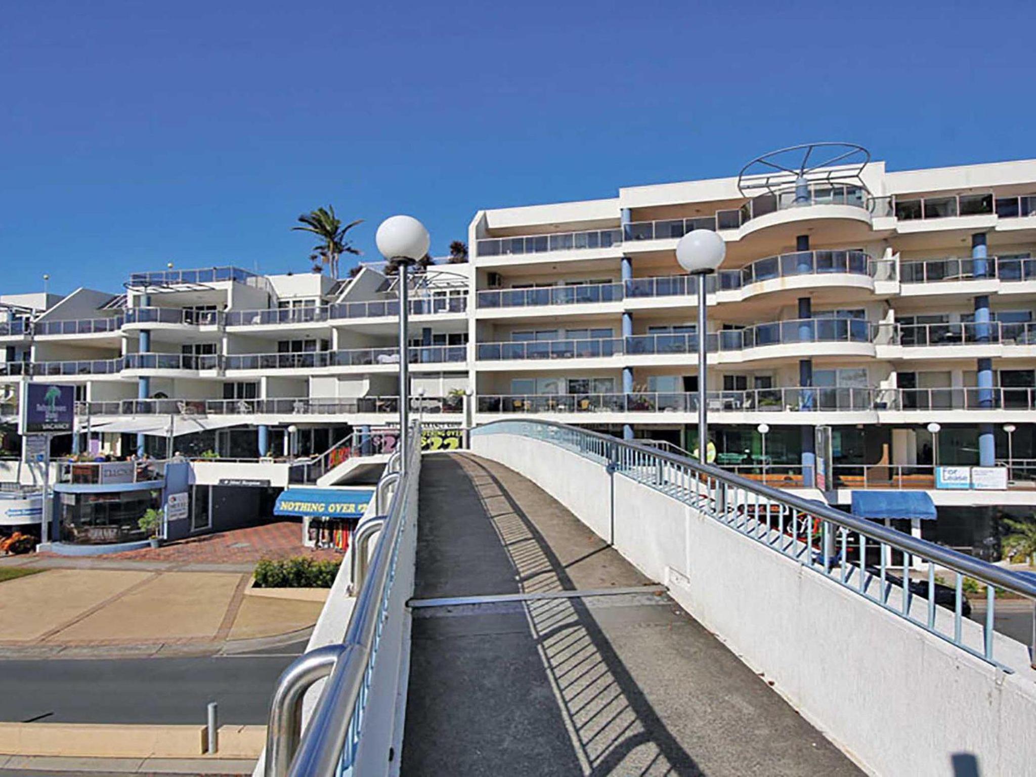 Nelson Towers, 9,71a Victoria Parade - unit in the heart of Nelson Bay with water views, air conditioning and Wi-Fi view 4