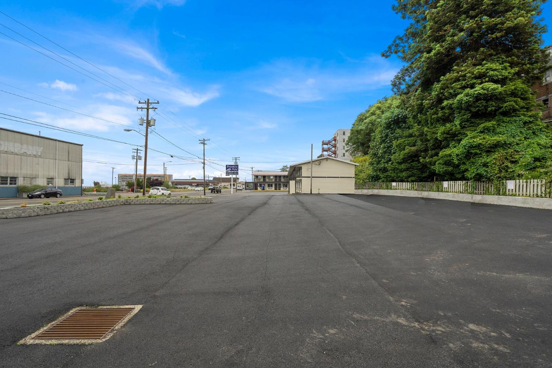 Astoria Rivershore Motel view 3