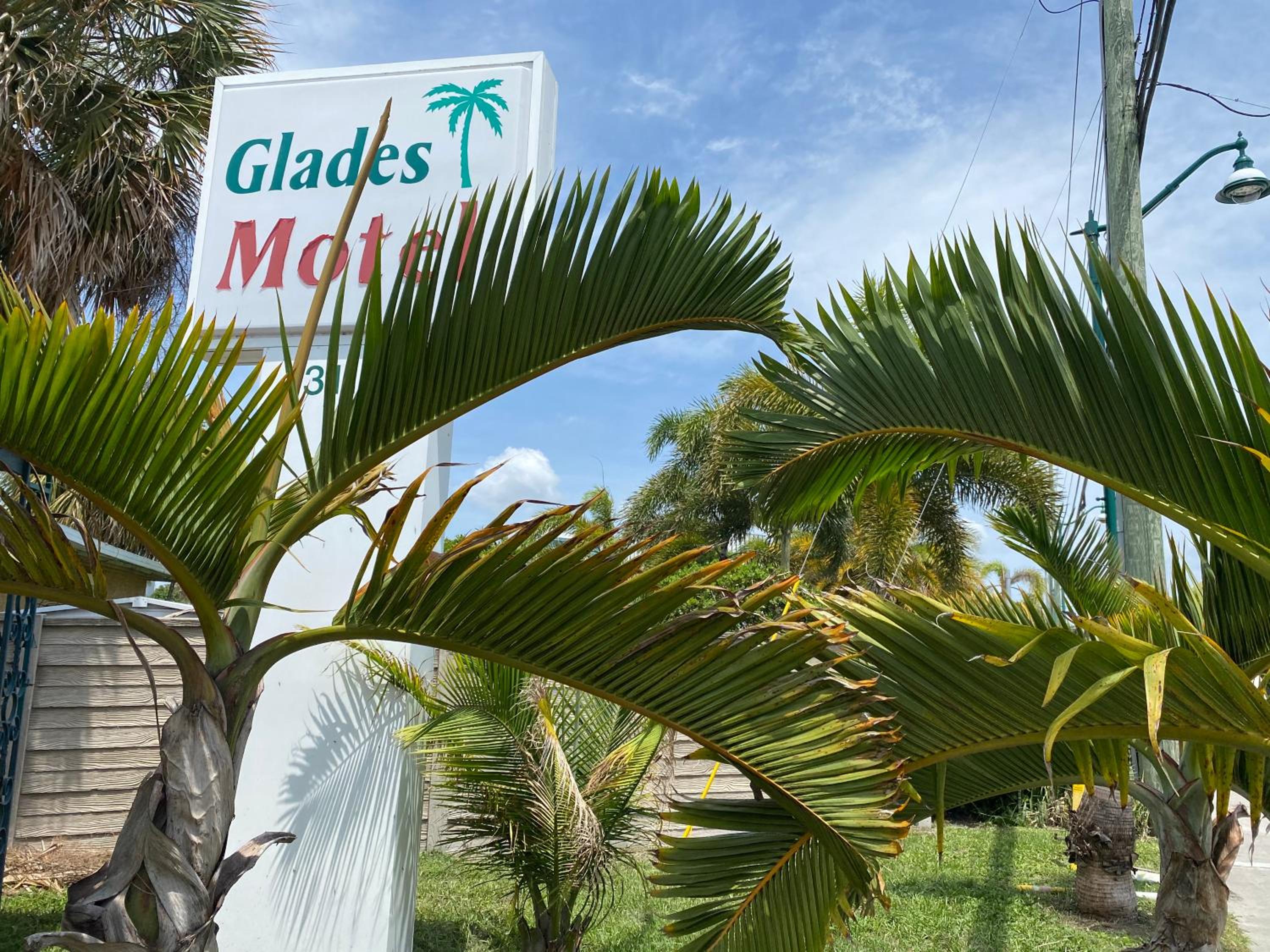 Glades Motel - Naples
