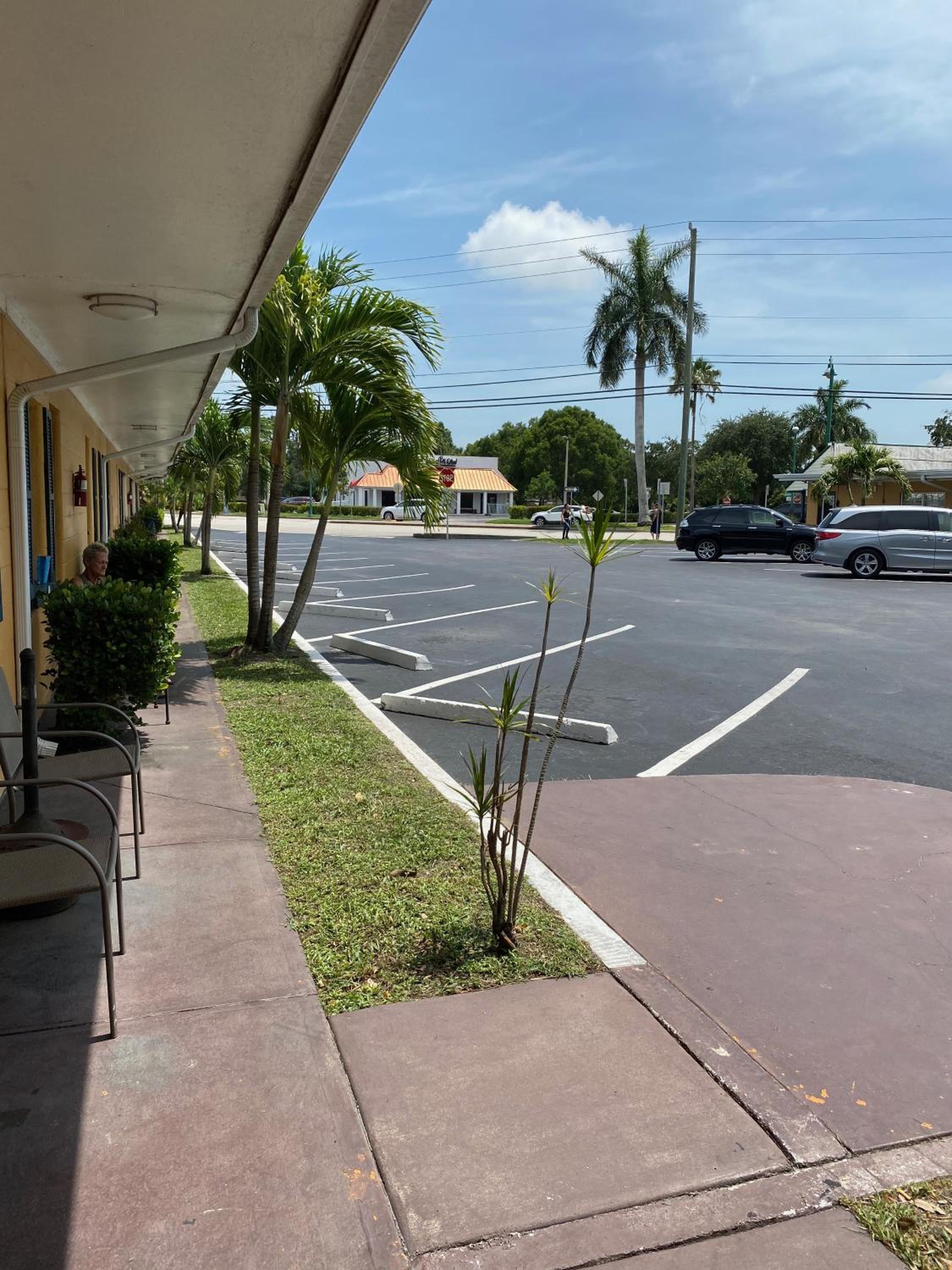Glades Motel - Naples