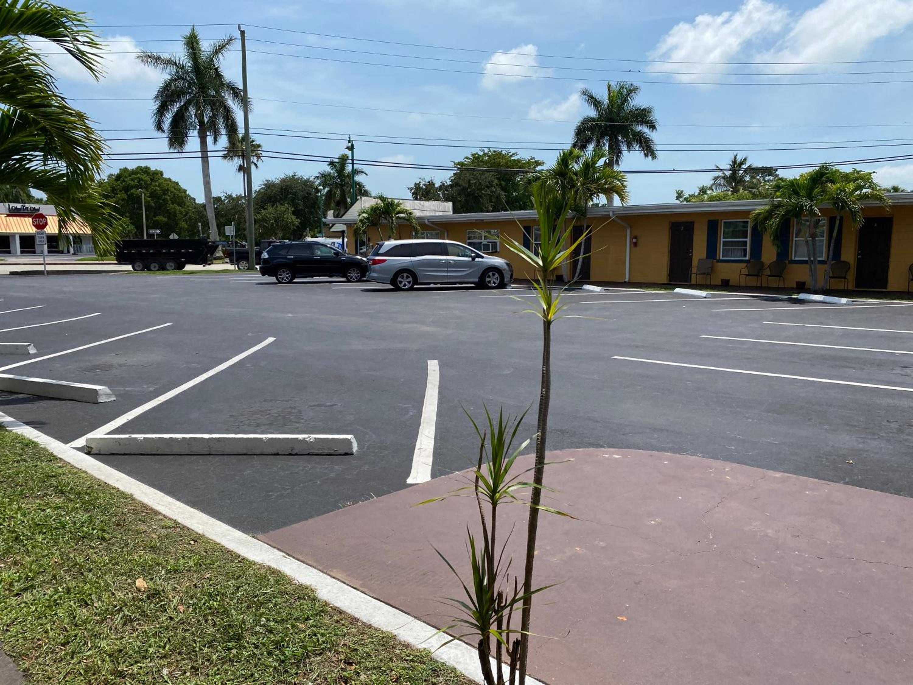 Glades Motel - Naples