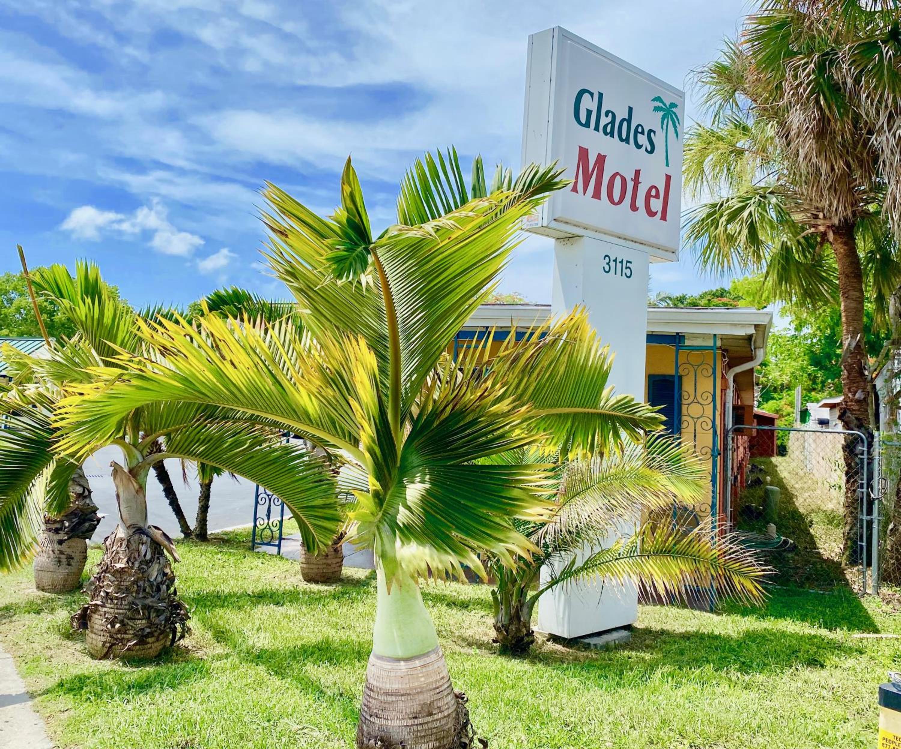 Glades Motel - Naples