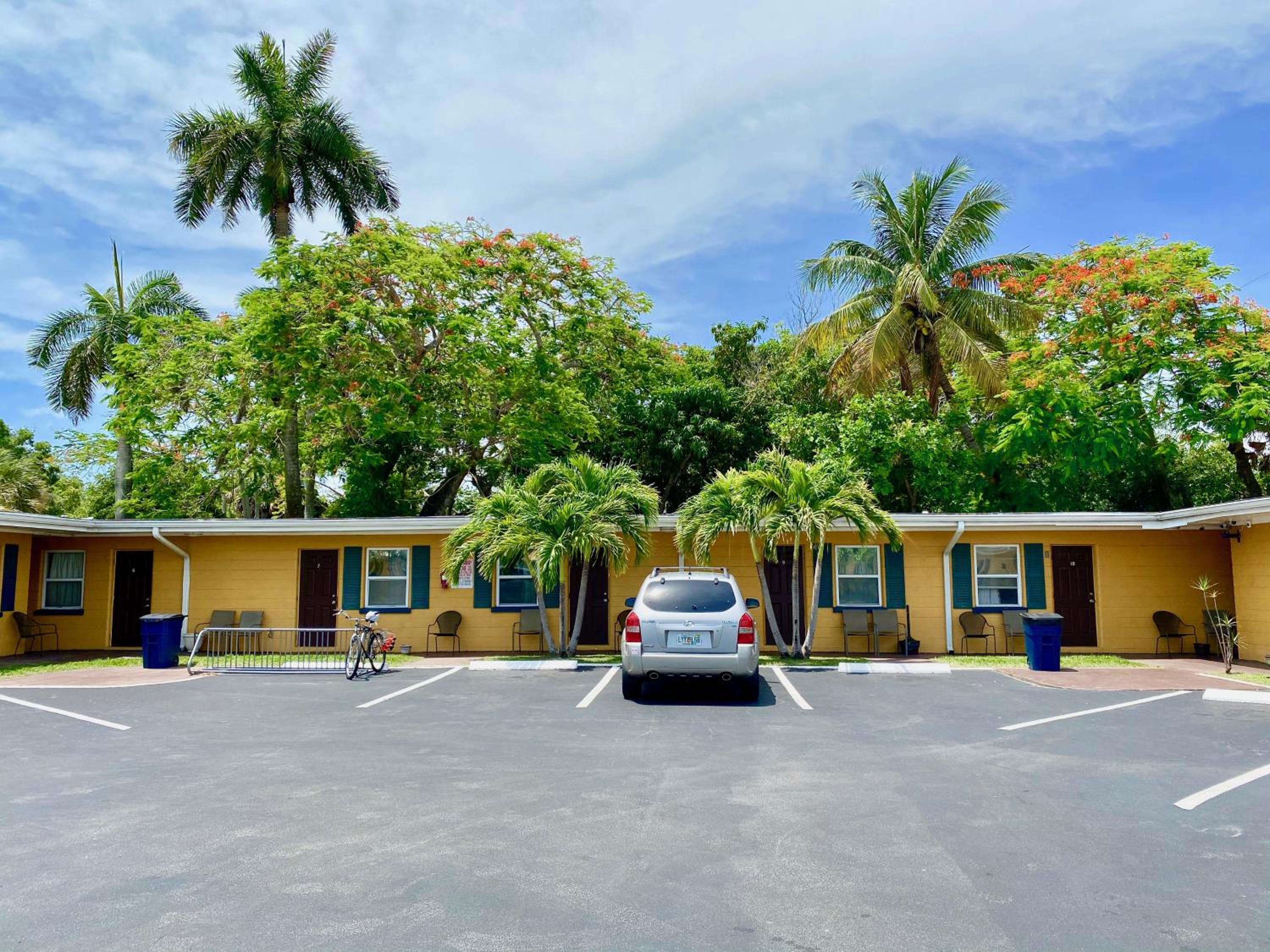 Glades Motel - Naples