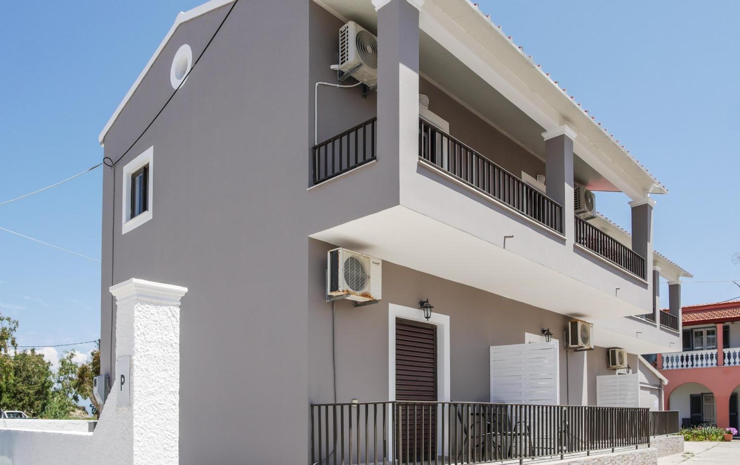 Mariposa Apartments next to the Sea view 2