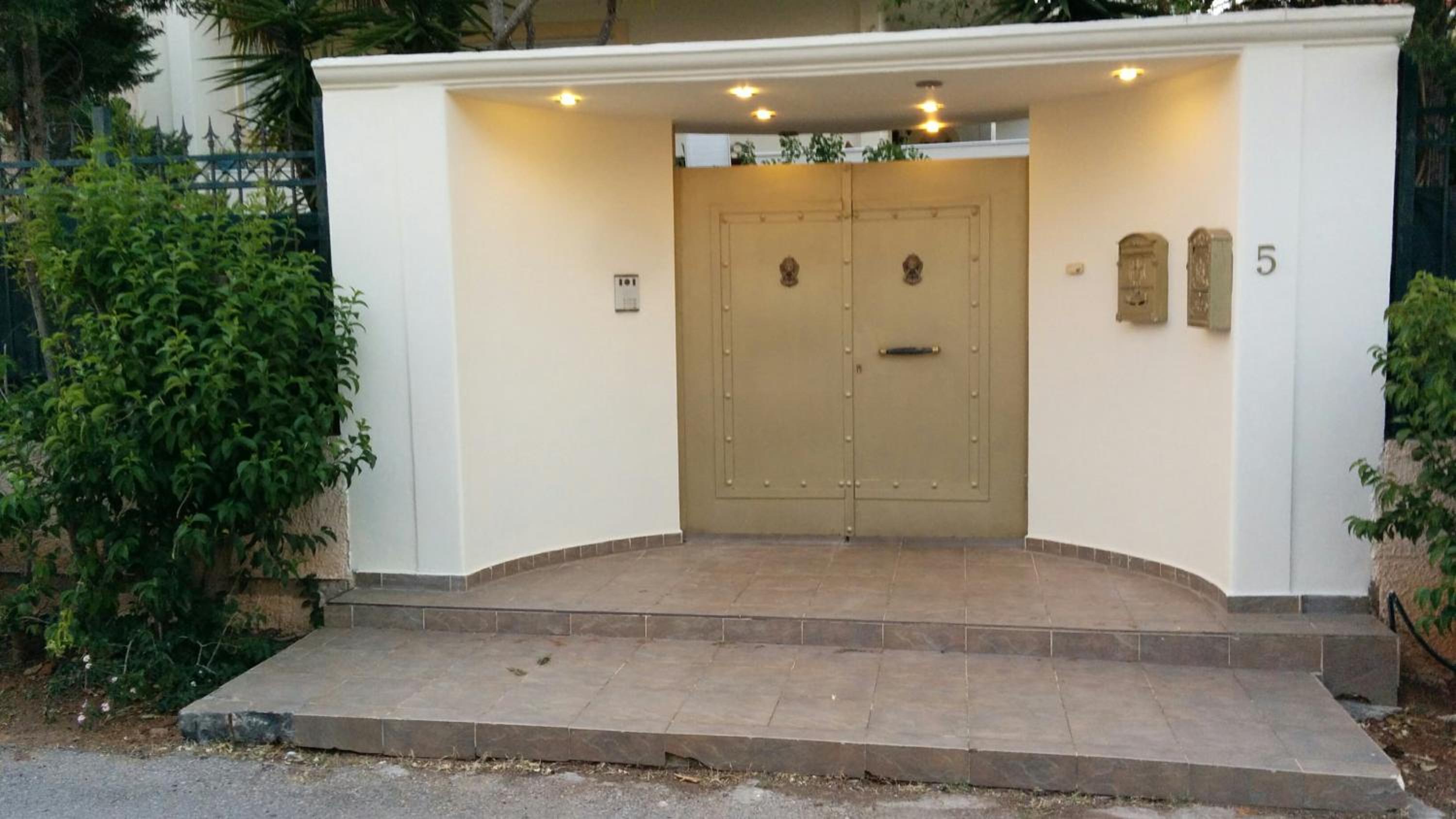 Hotel Lovely 2-Bedroom Apartment At Greek Riviera - Image 1