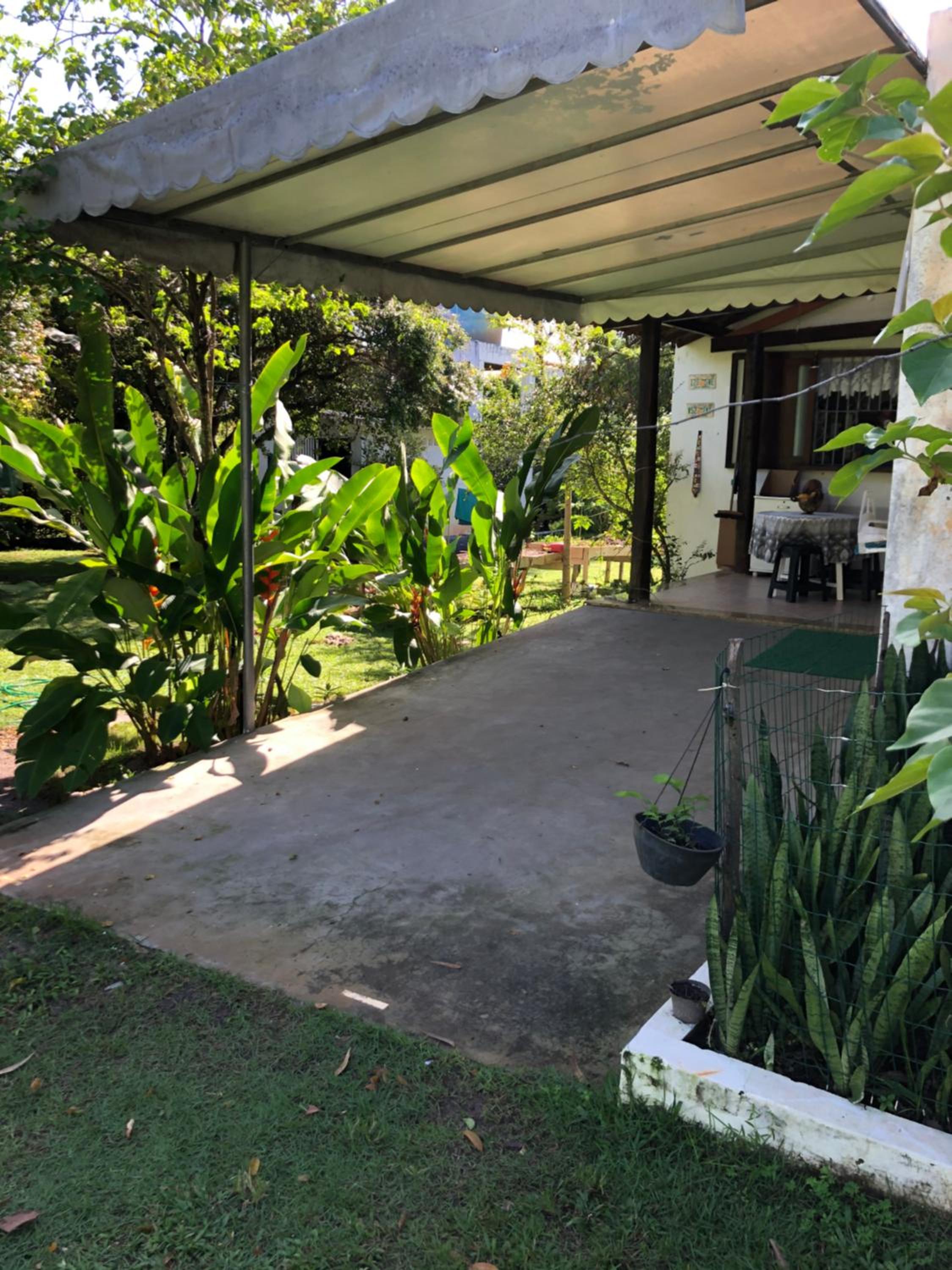 Quarto para 2, perto da praia Guarajuba, 9 ninutos
