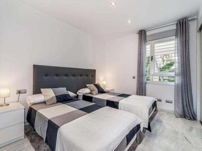 Marbella Vacations - Lujoso apartamento con piscina comunitaria en la Costa del Sol - Property Image 13
