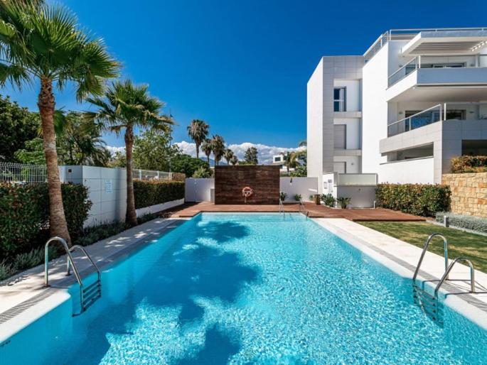 Marbella Vacations - Lujoso apartamento con piscina comunitaria en la Costa del Sol - Property Image 5