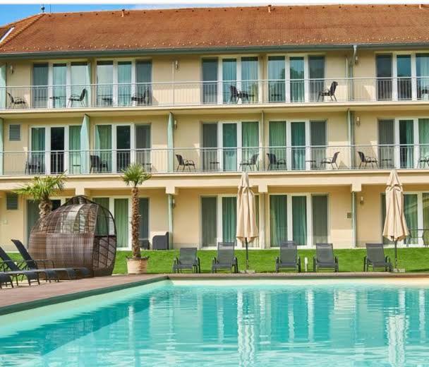 Hotel Sunshine Apartman