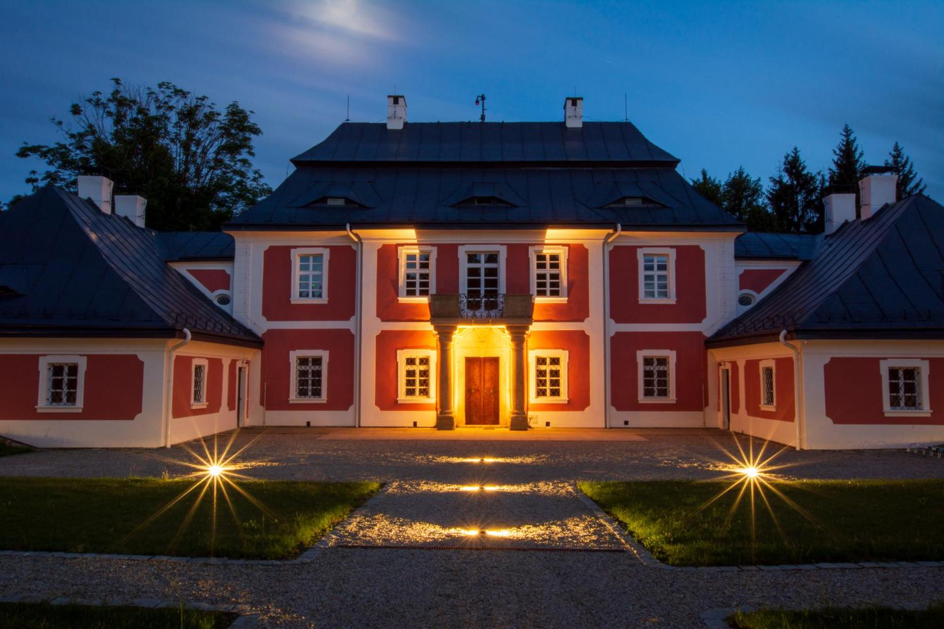 Lovecký zámek Karlštejn