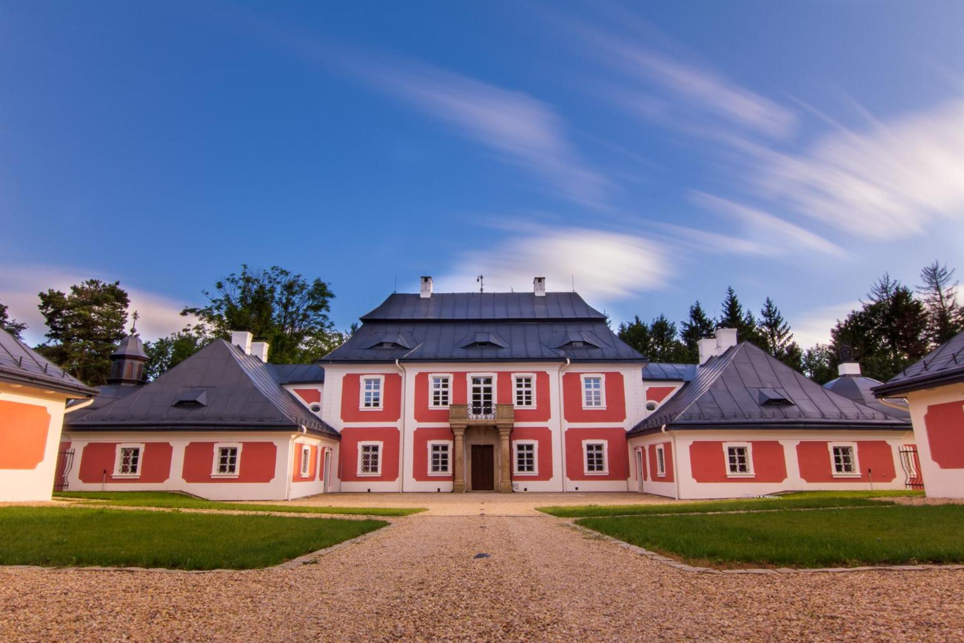 Lovecký zámek Karlštejn